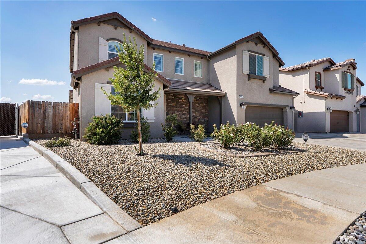 3005 N Dayton St, Visalia, CA 93291
