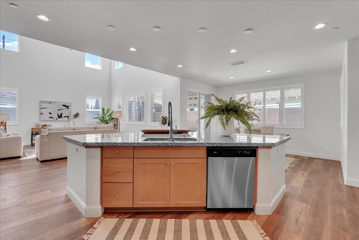 3005 N Dayton St, Visalia, CA 93291