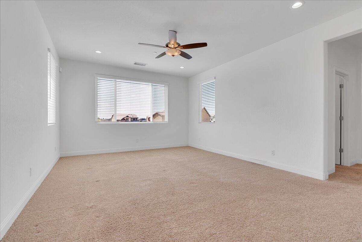 3005 N Dayton St, Visalia, CA 93291