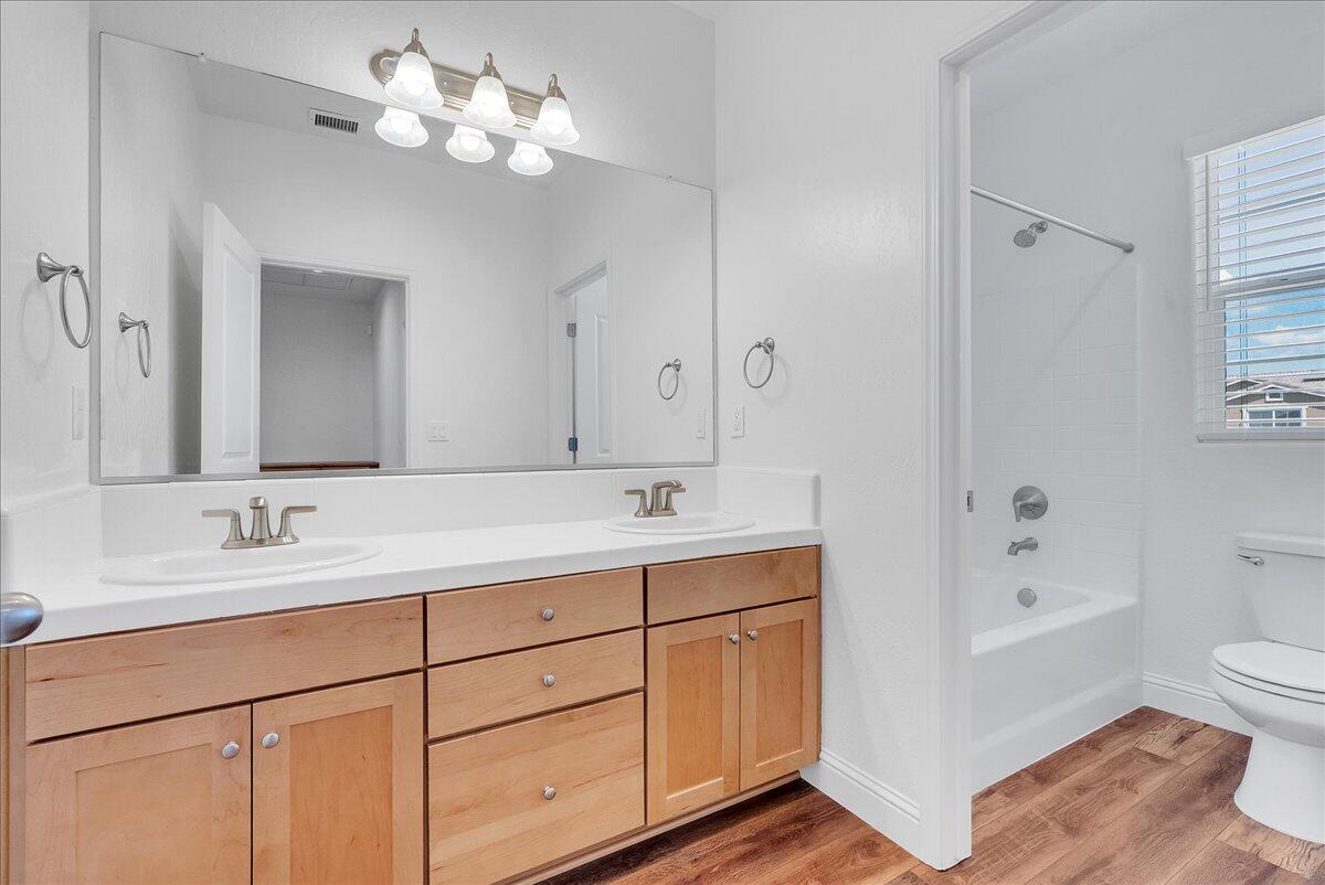 3005 N Dayton St, Visalia, CA 93291