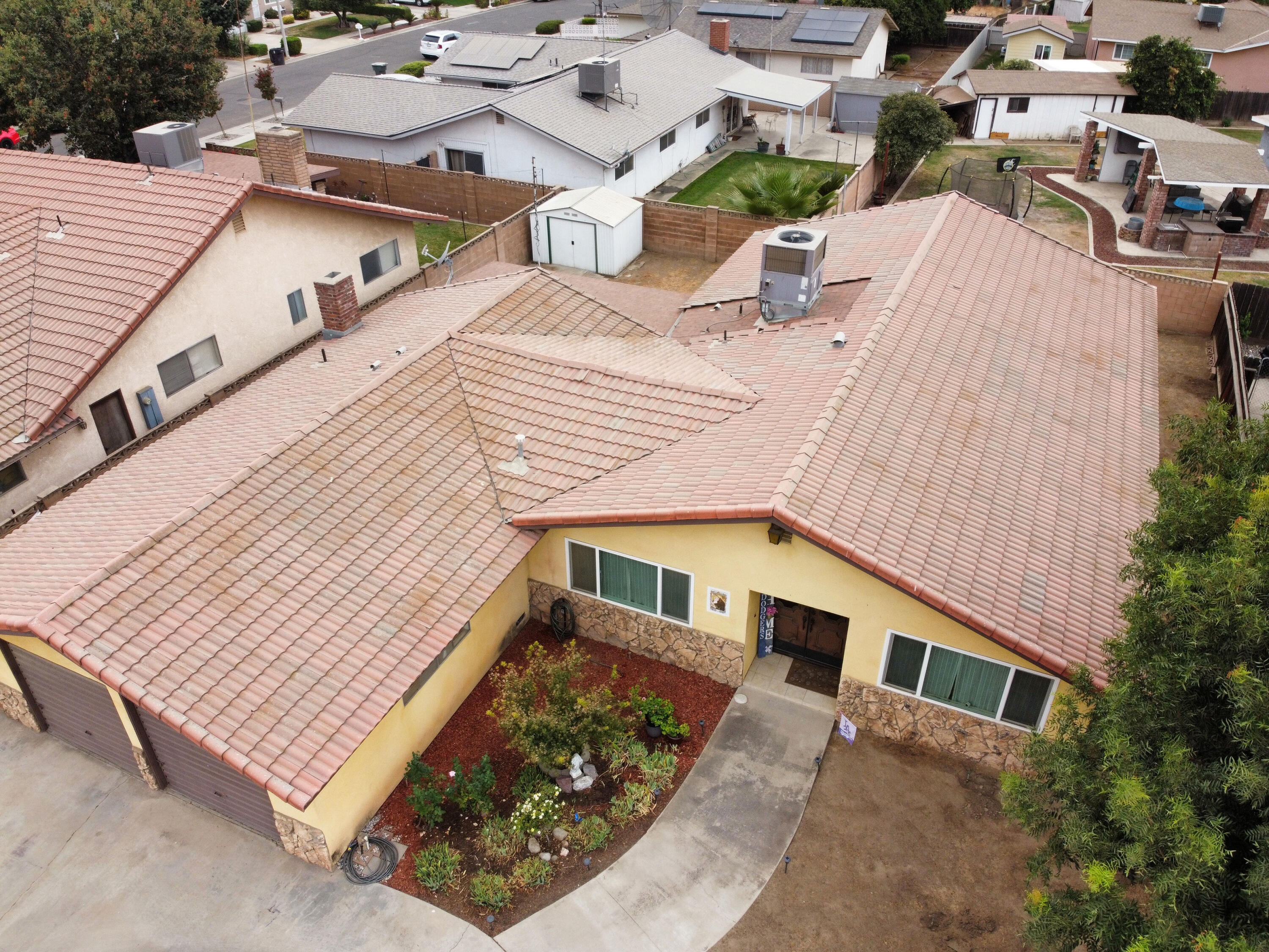 1625 S Lydia Dr, Tulare, CA 93274