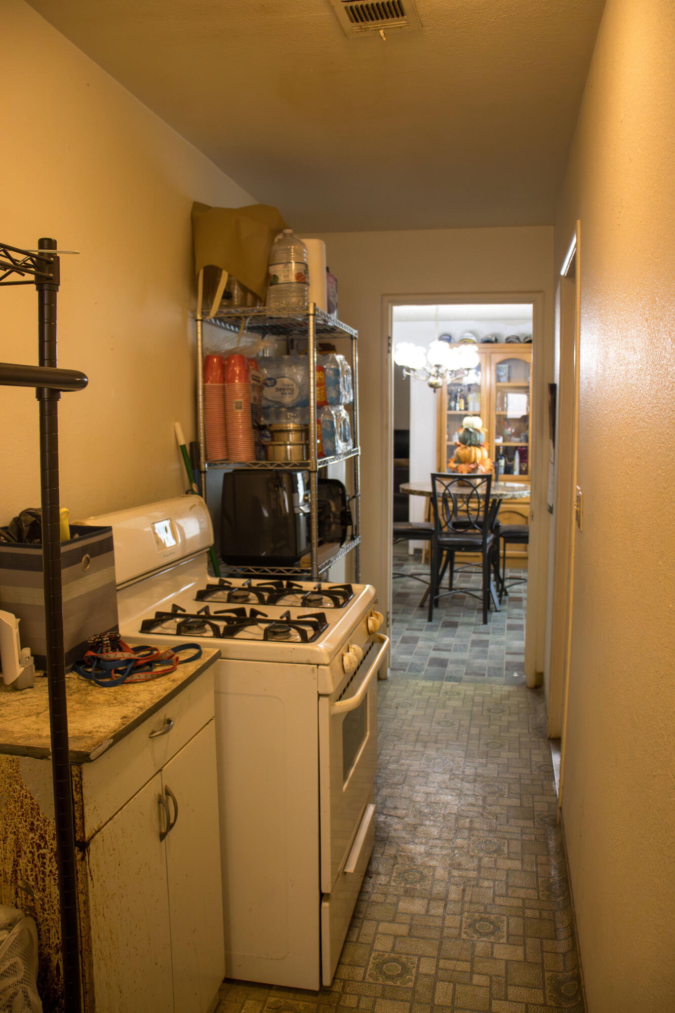 1625 S Lydia Dr, Tulare, CA 93274