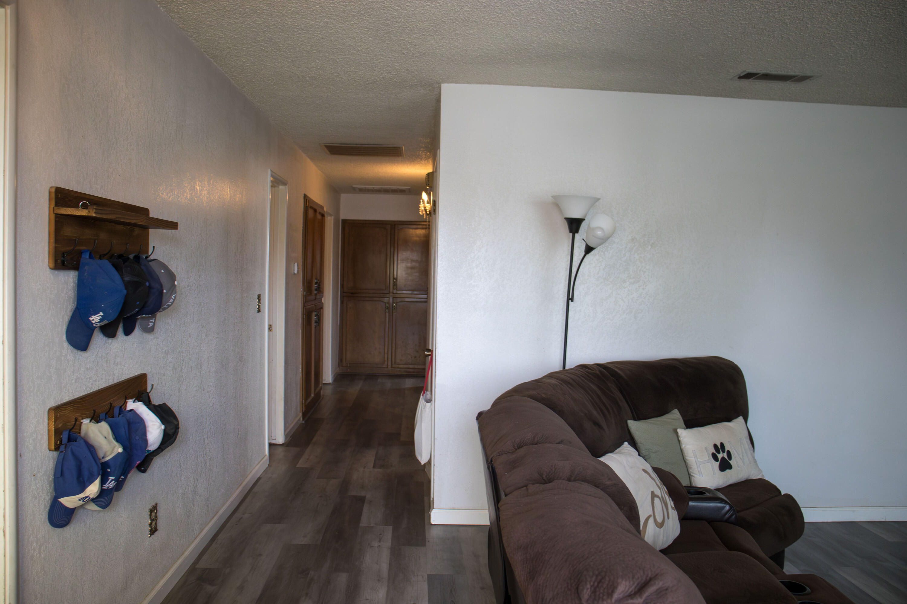 1625 S Lydia Dr, Tulare, CA 93274
