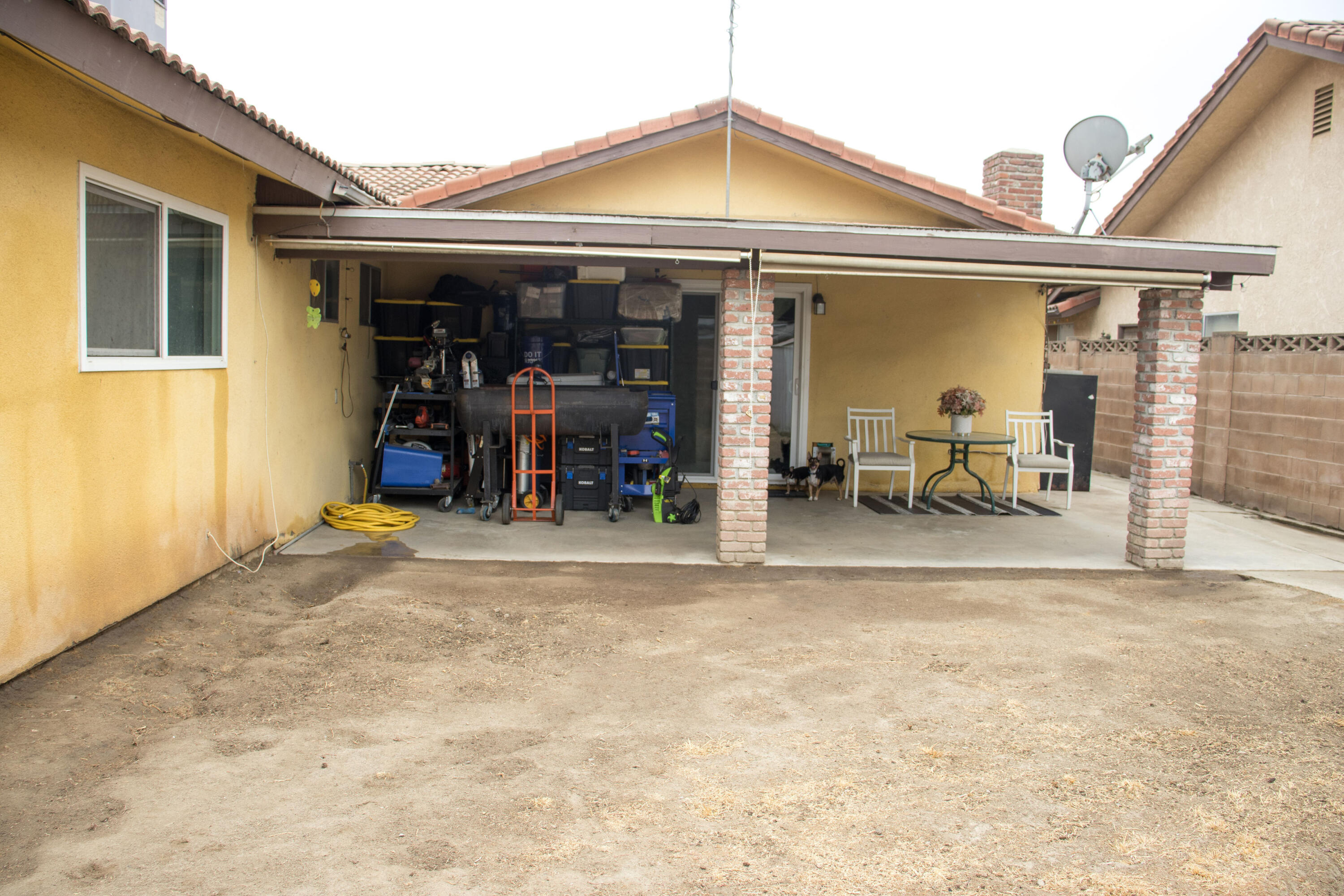 1625 S Lydia Dr, Tulare, CA 93274