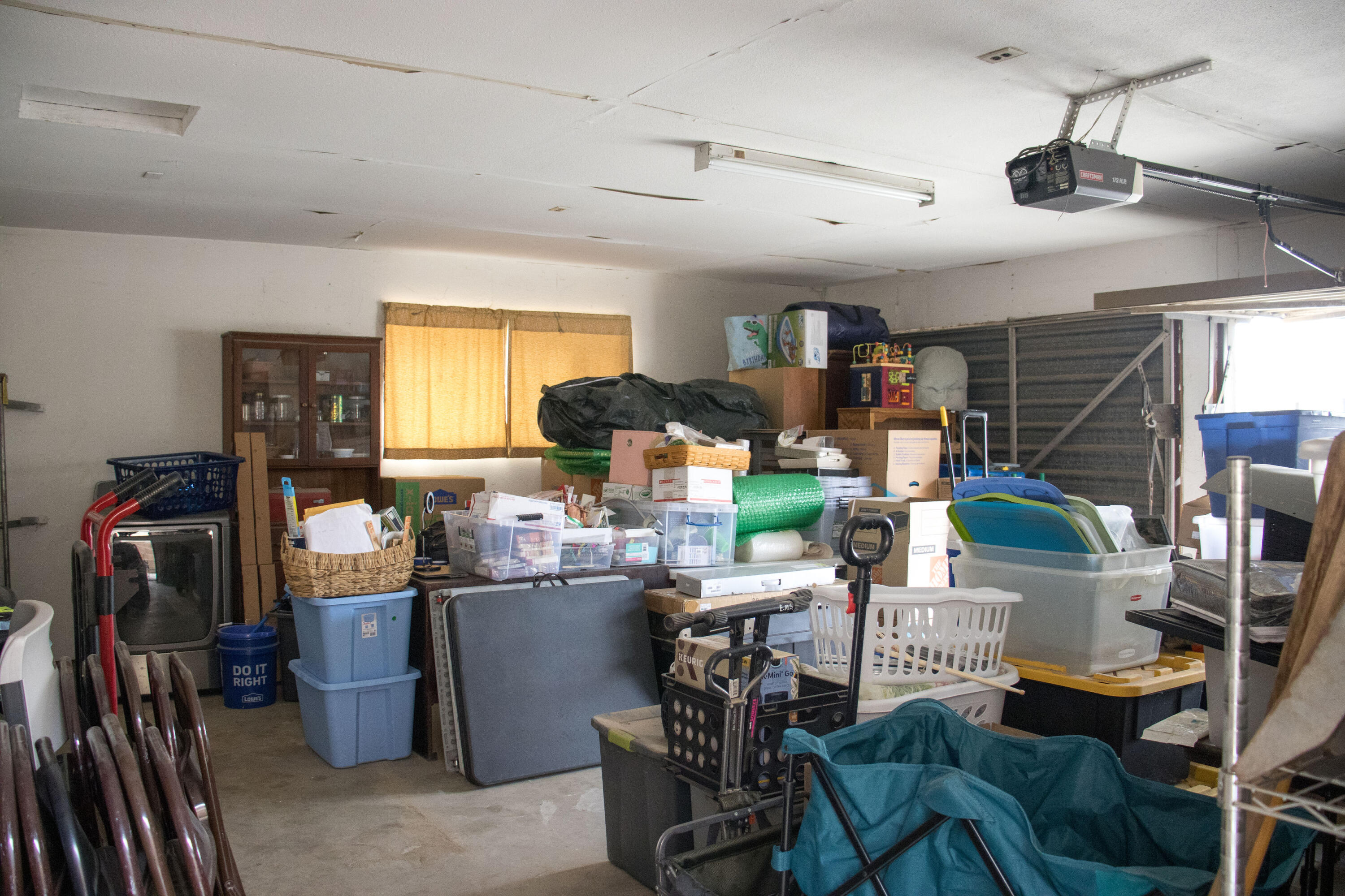 1625 S Lydia Dr, Tulare, CA 93274