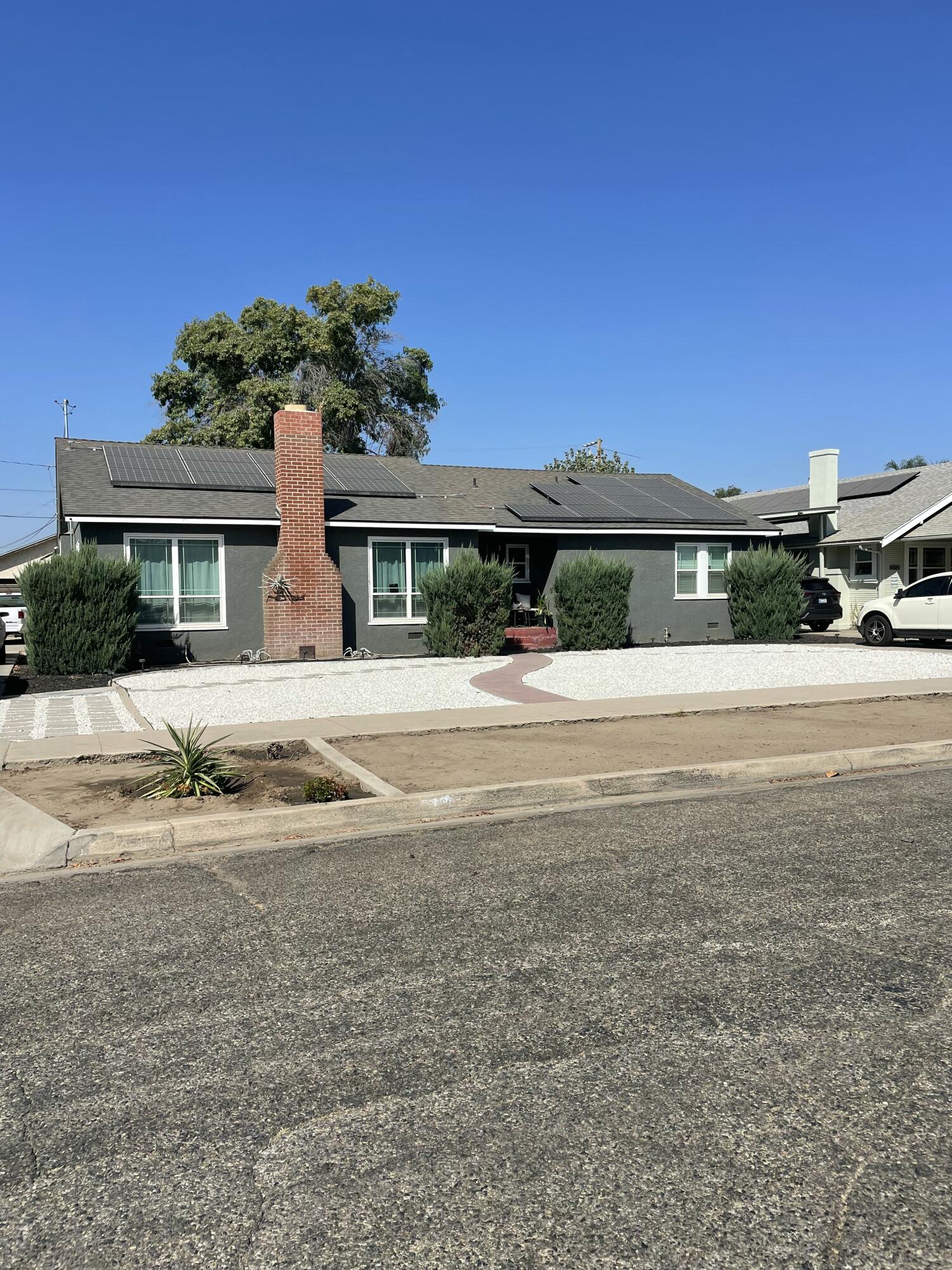 149 S Salida Pl, Tulare, CA 93274