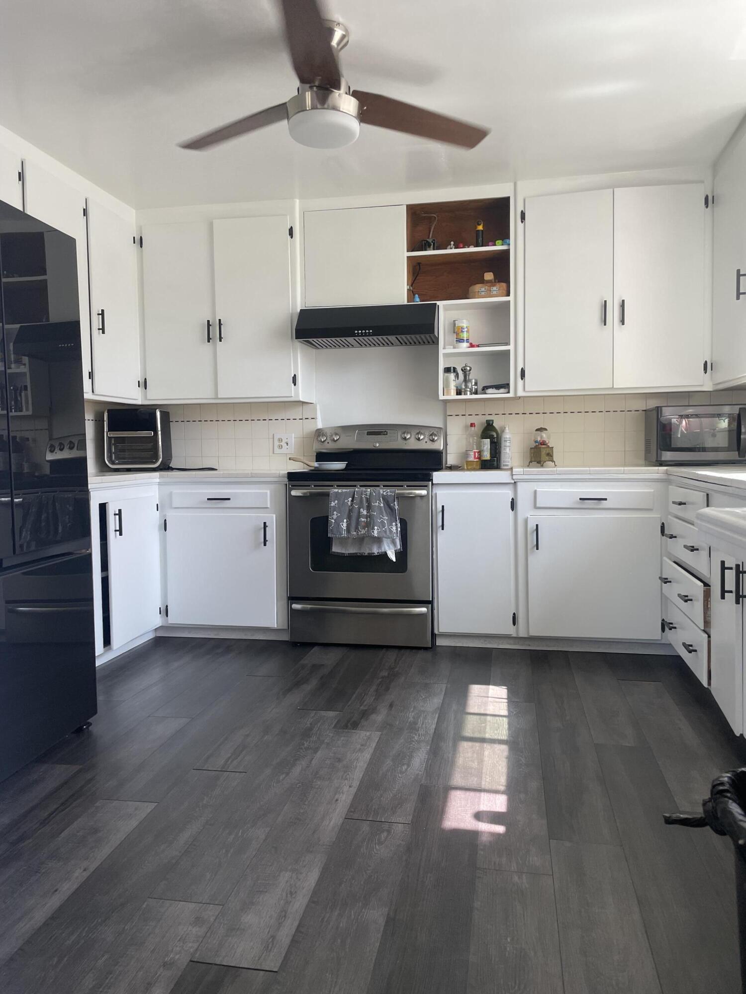 149 S Salida Pl, Tulare, CA 93274