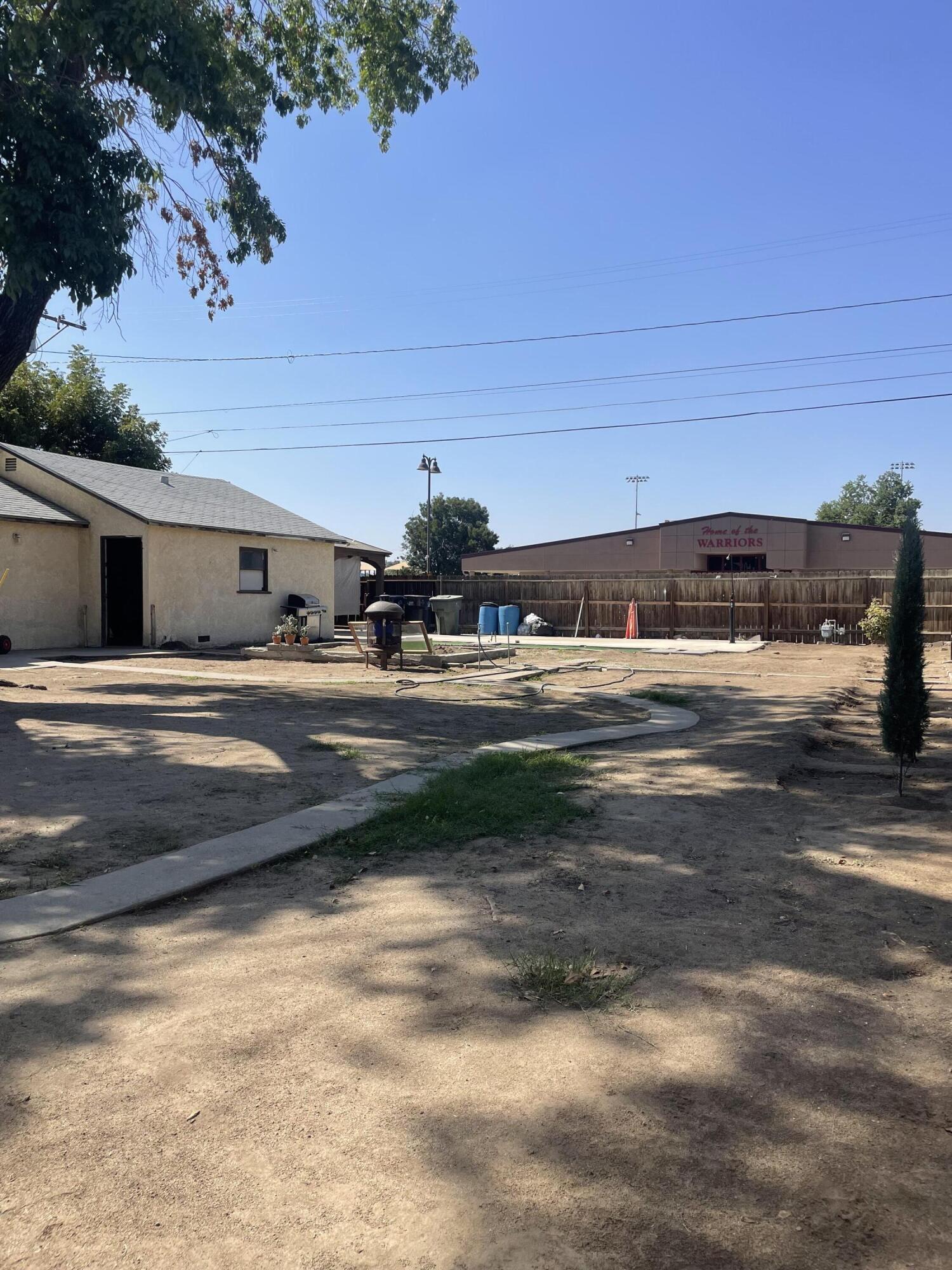 149 S Salida Pl, Tulare, CA 93274