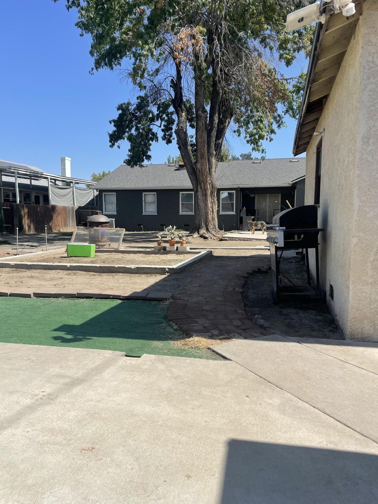 149 S Salida Pl, Tulare, CA 93274