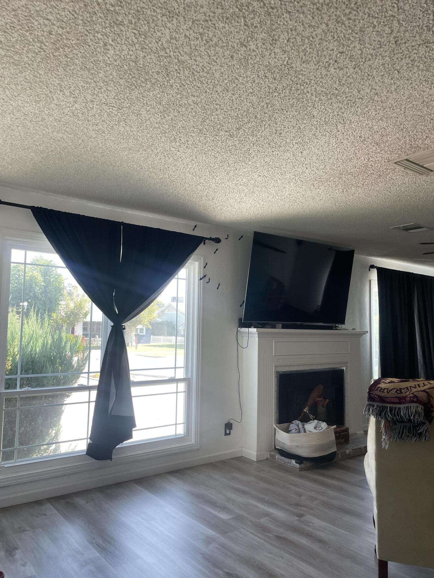 149 S Salida Pl, Tulare, CA 93274