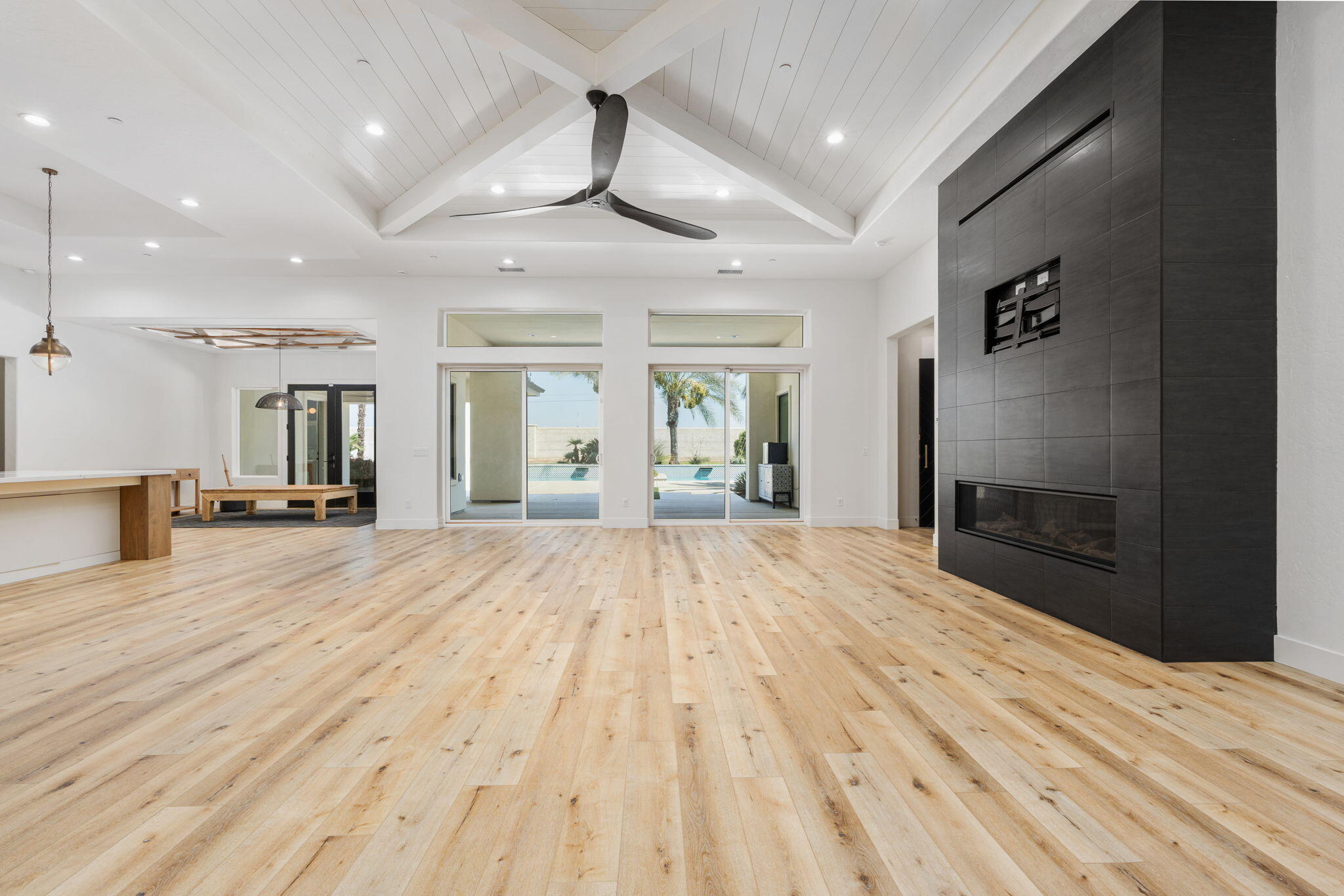 2222 Diamante Dr, Tulare, CA 93274