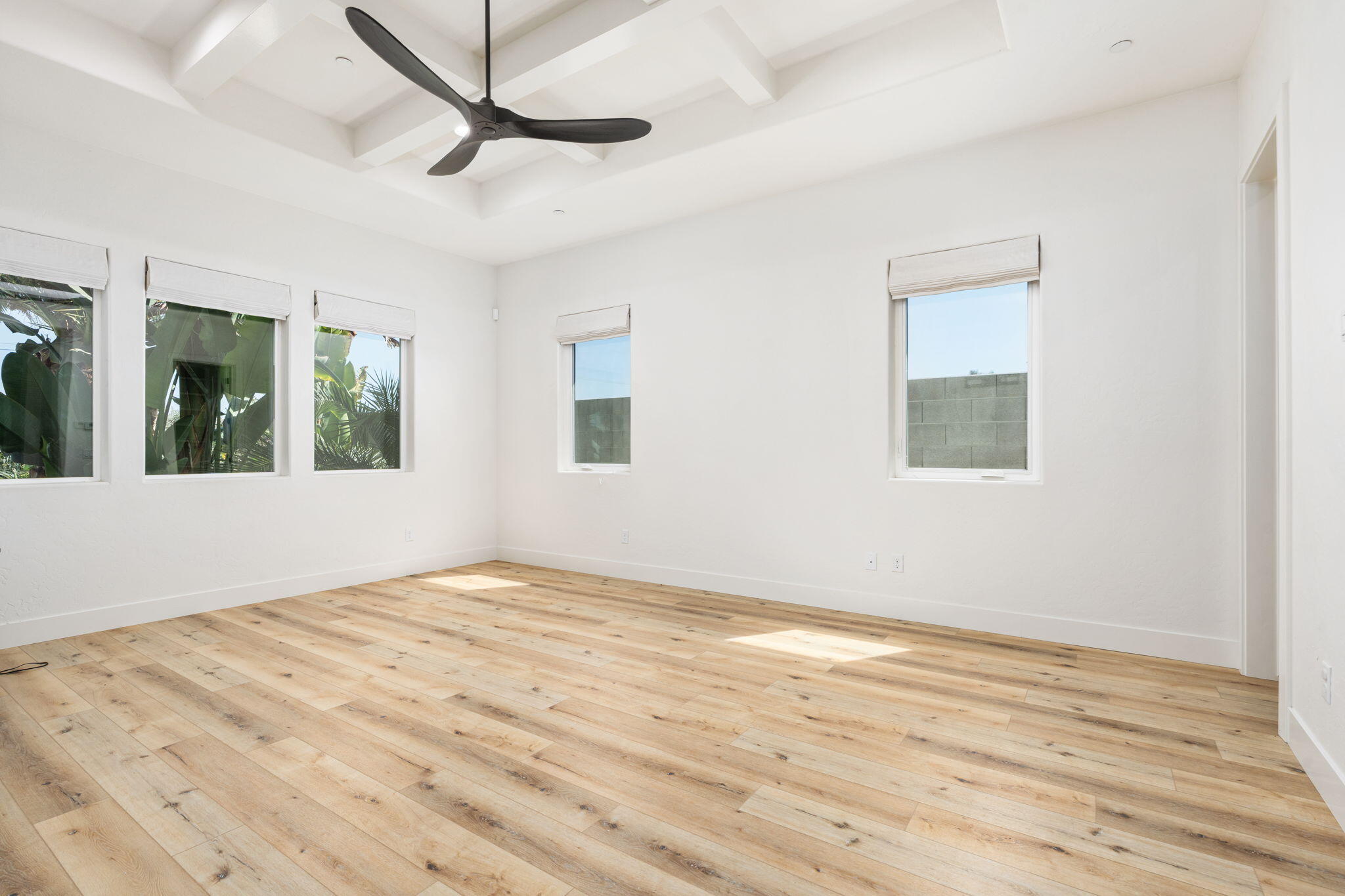 2222 Diamante Dr, Tulare, CA 93274