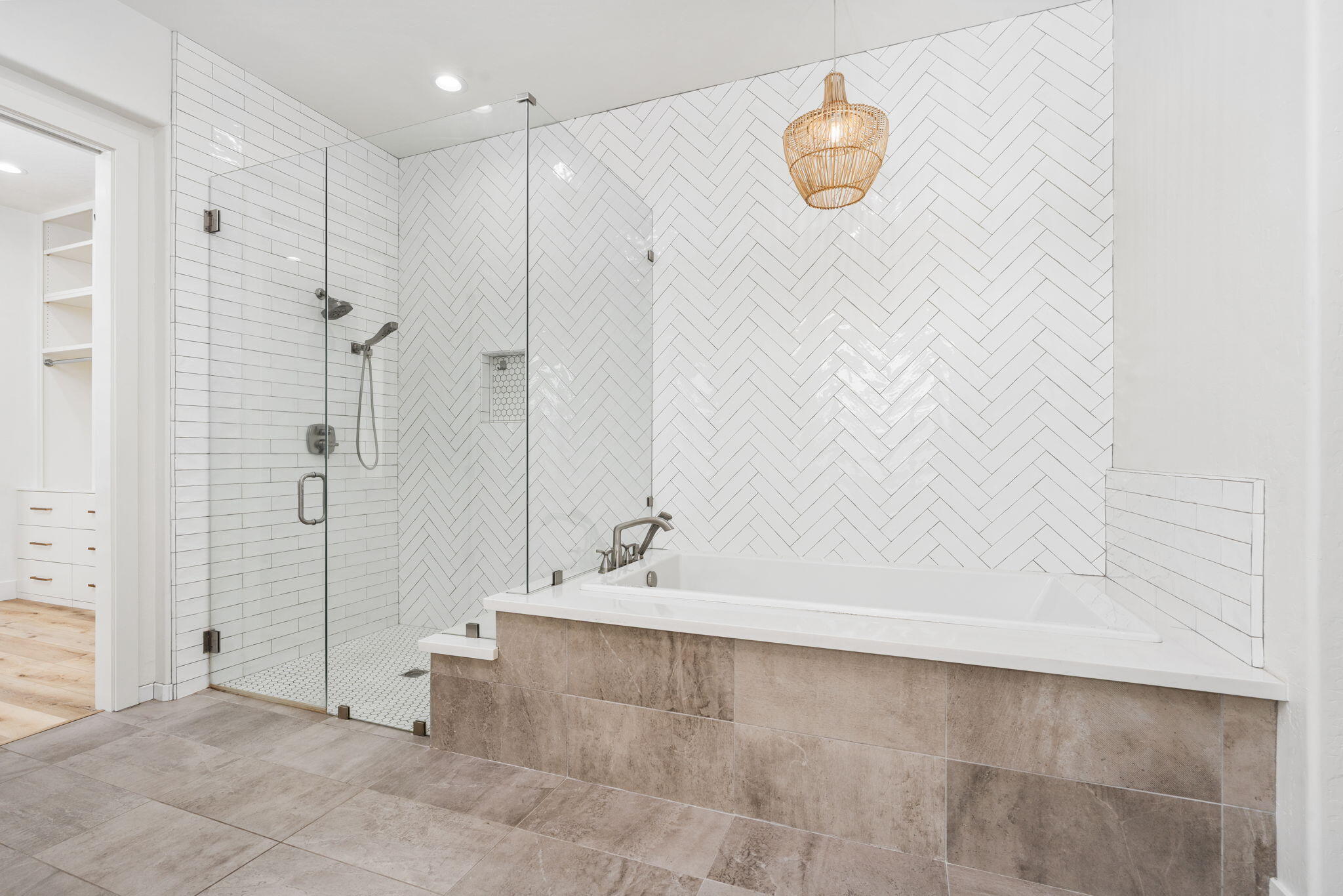 2222 Diamante Dr, Tulare, CA 93274