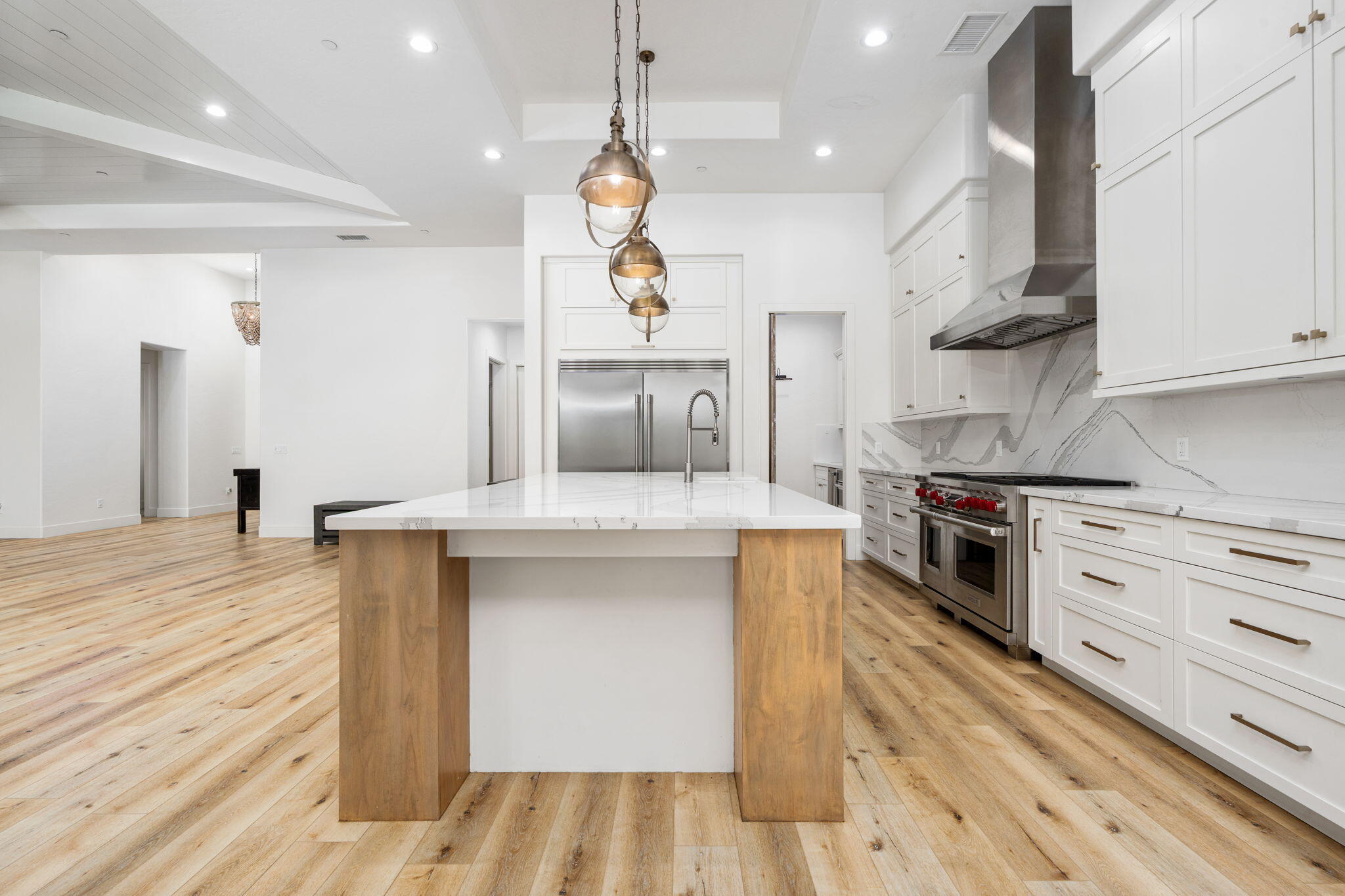 2222 Diamante Dr, Tulare, CA 93274