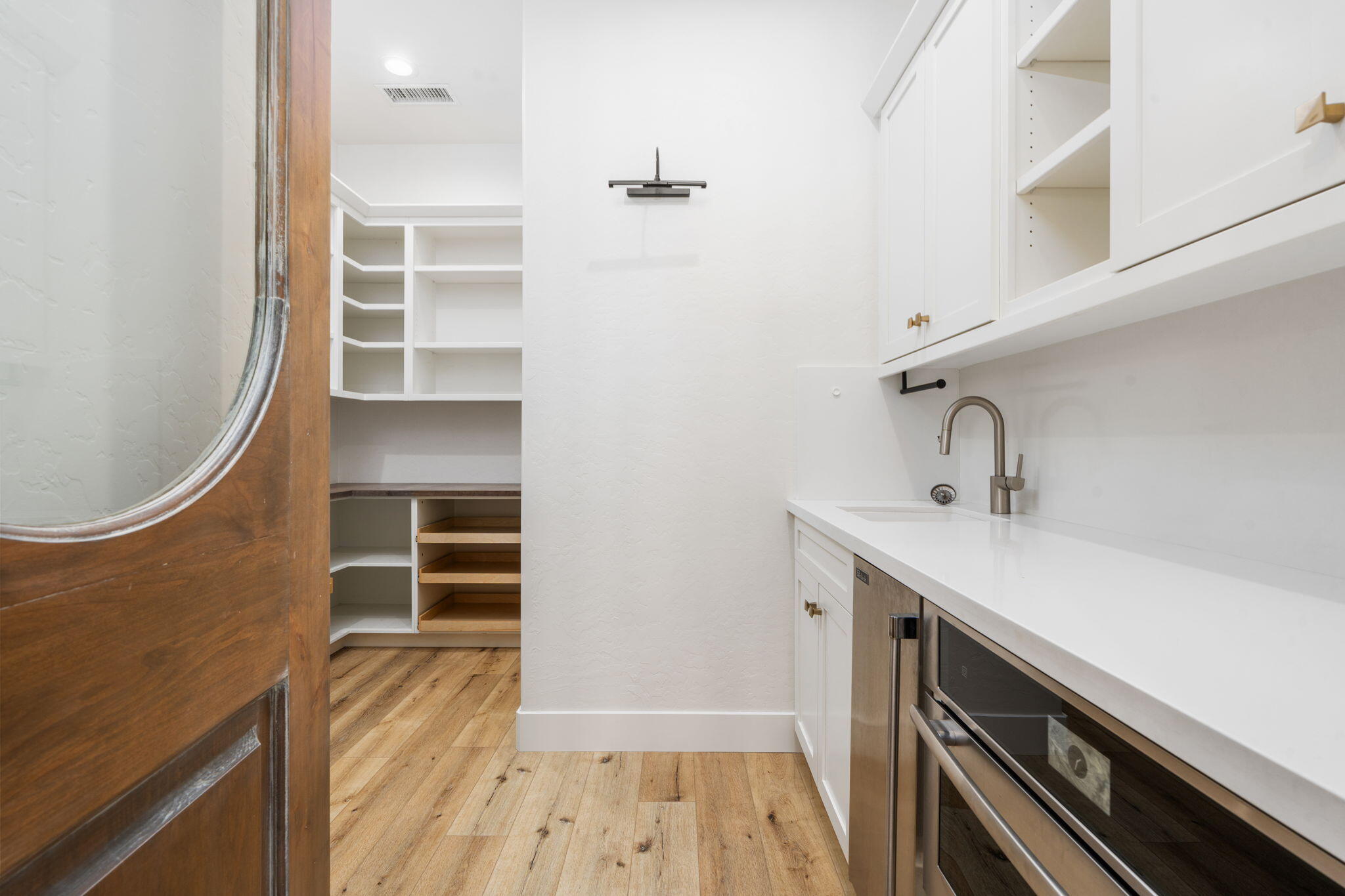 2222 Diamante Dr, Tulare, CA 93274