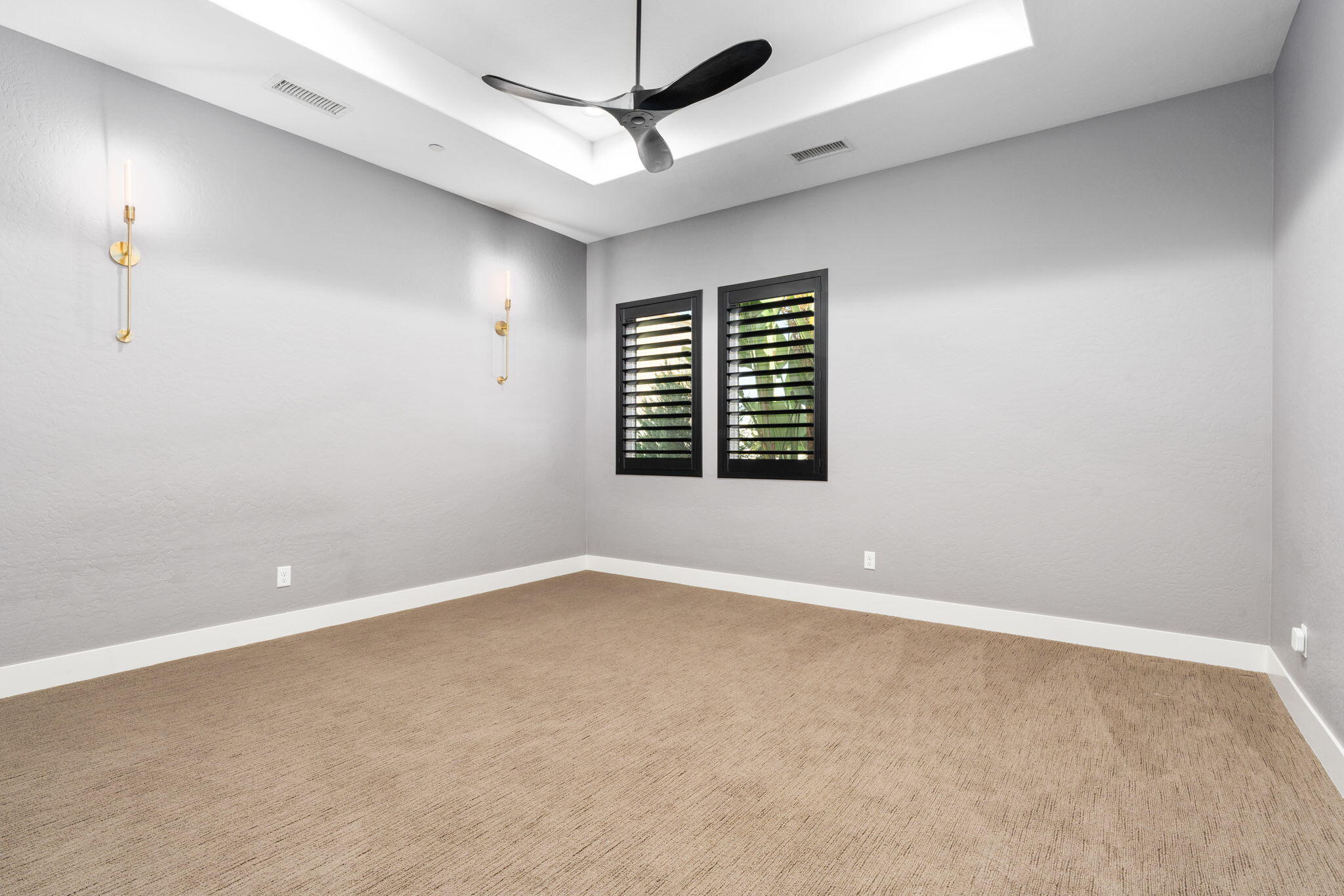 2222 Diamante Dr, Tulare, CA 93274