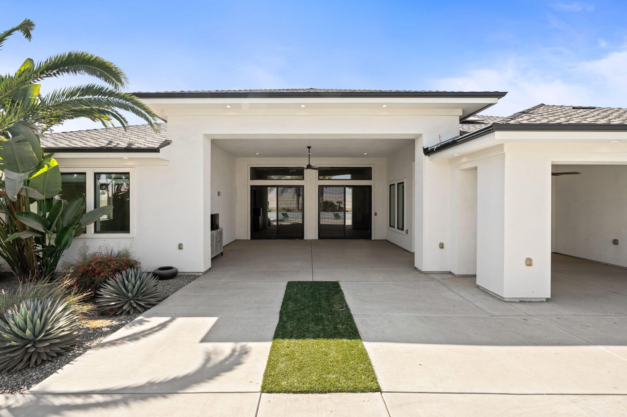 2222 Diamante Dr, Tulare, CA 93274