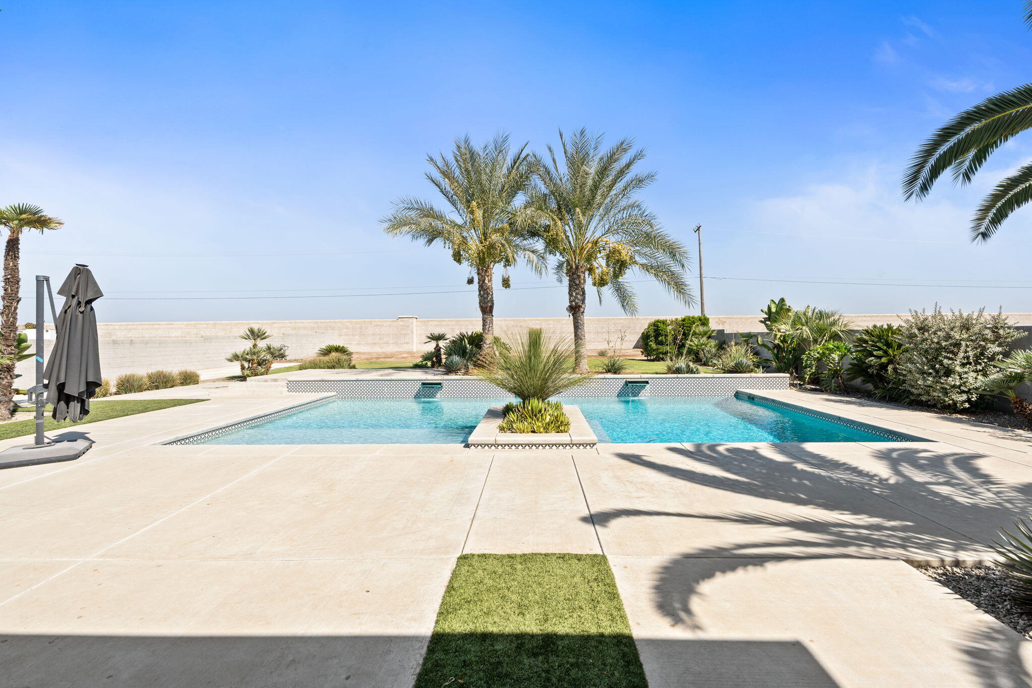 2222 Diamante Dr, Tulare, CA 93274