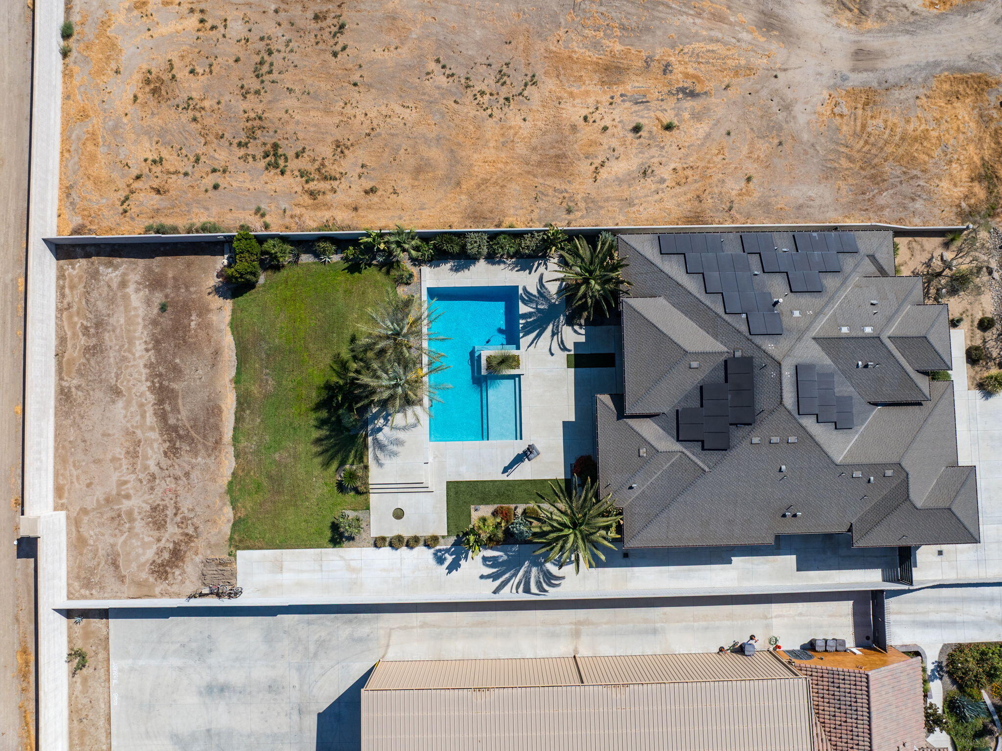 2222 Diamante Dr, Tulare, CA 93274