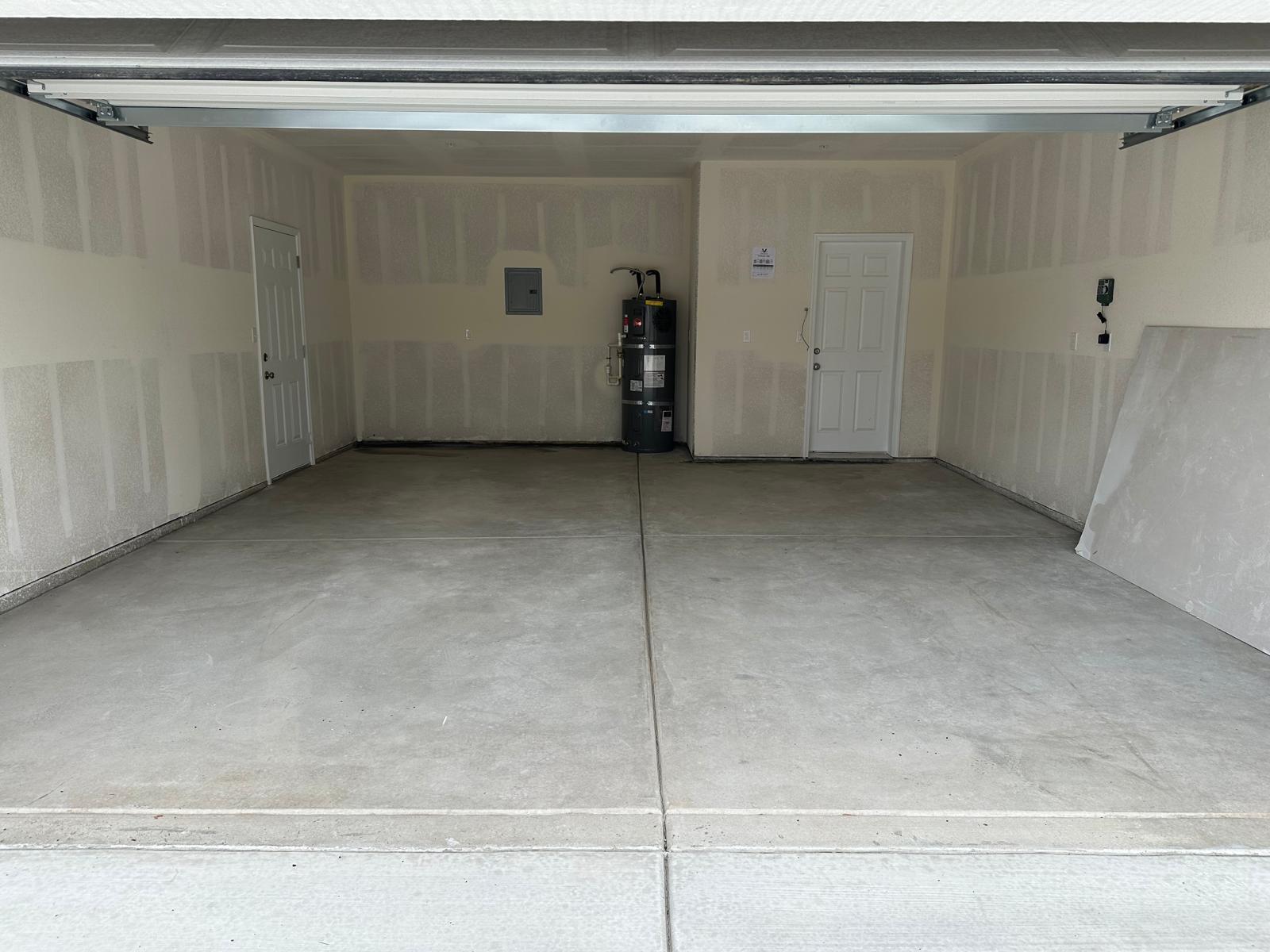 885 E Ash St, Farmersville, CA 93223