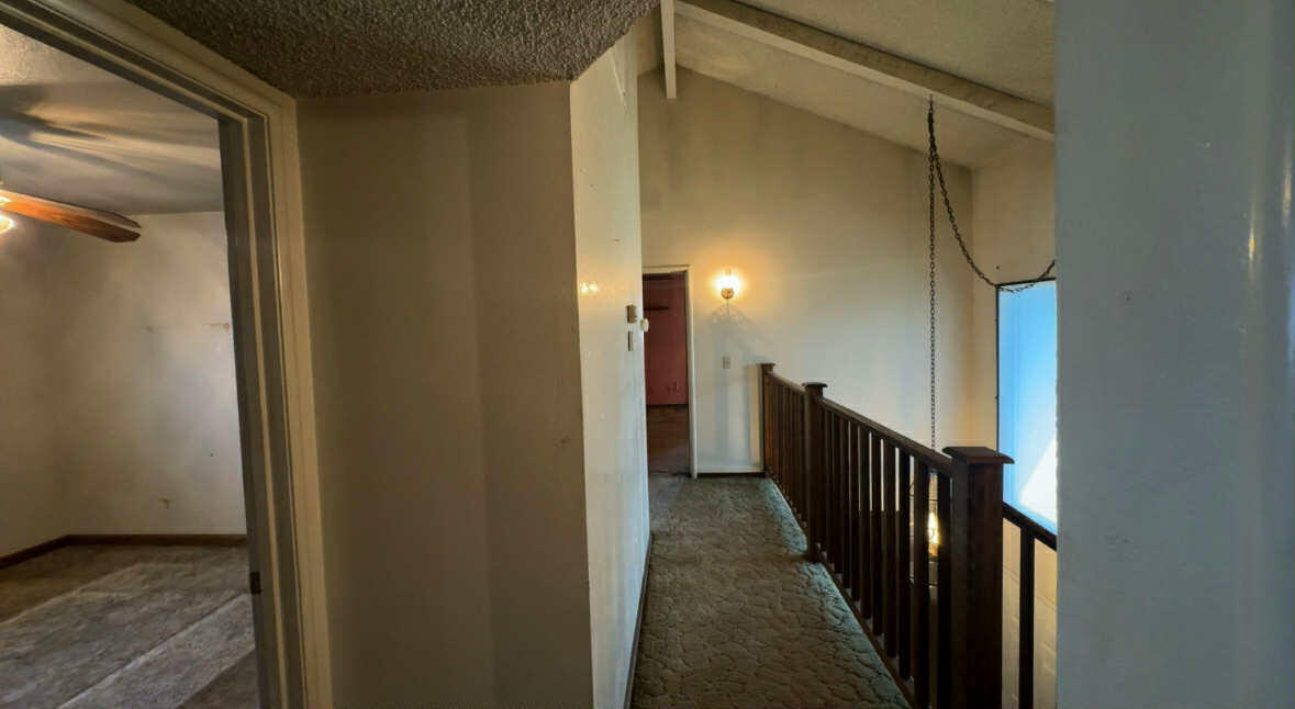 1205 Jamestown St, Tulare, CA 93274