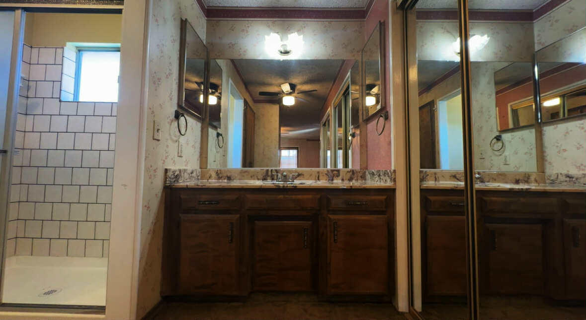 1205 Jamestown St, Tulare, CA 93274