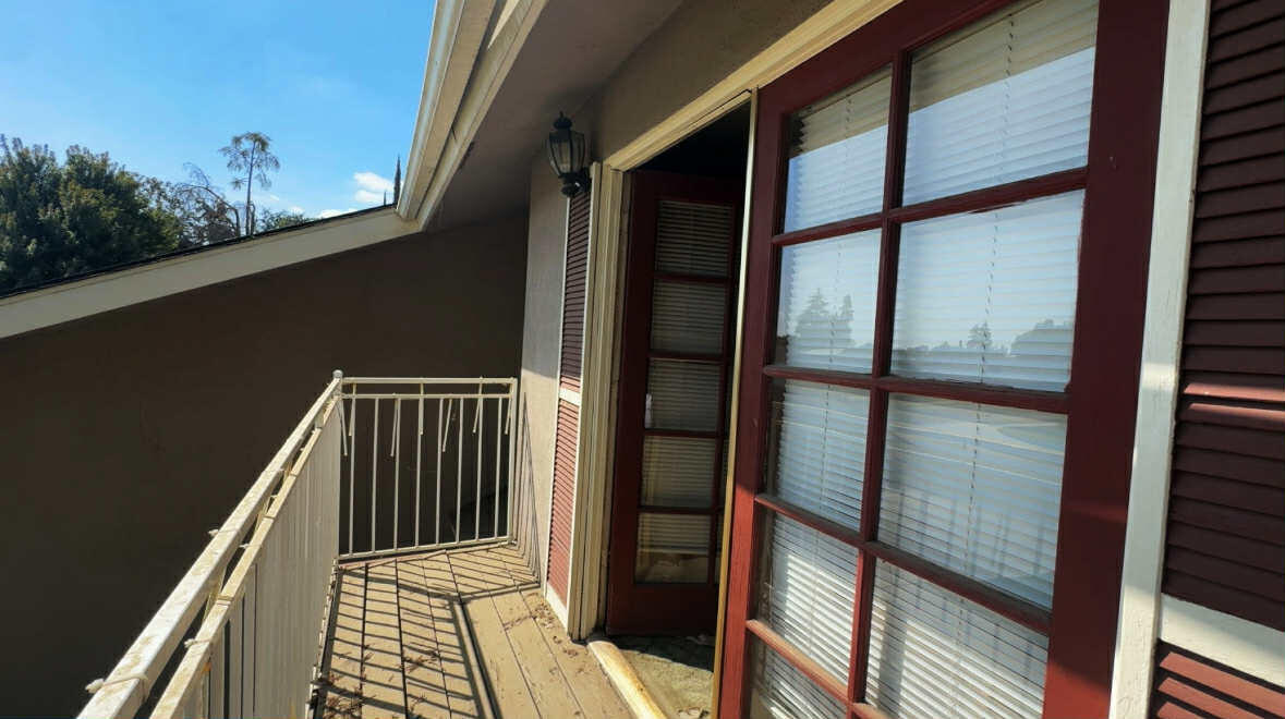 1205 Jamestown St, Tulare, CA 93274