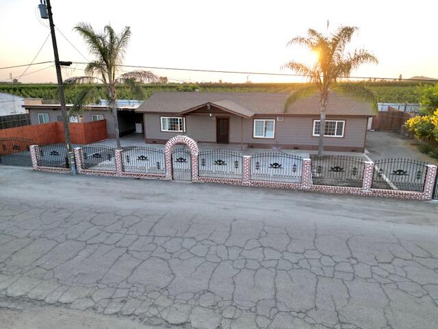 41447 Rd 116, Orosi, CA 93647