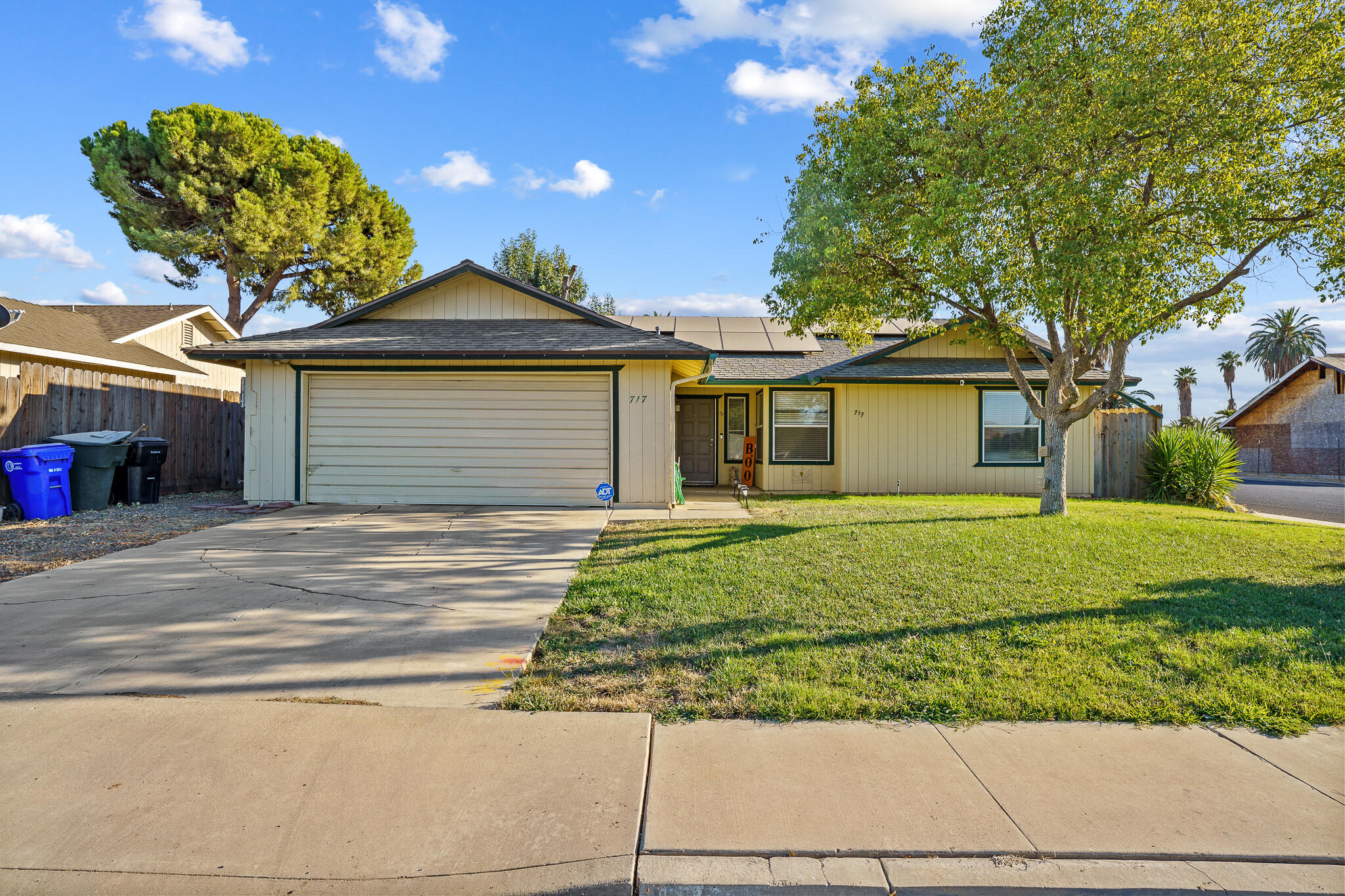 717 Sutter Ave, Porterville, CA 93257