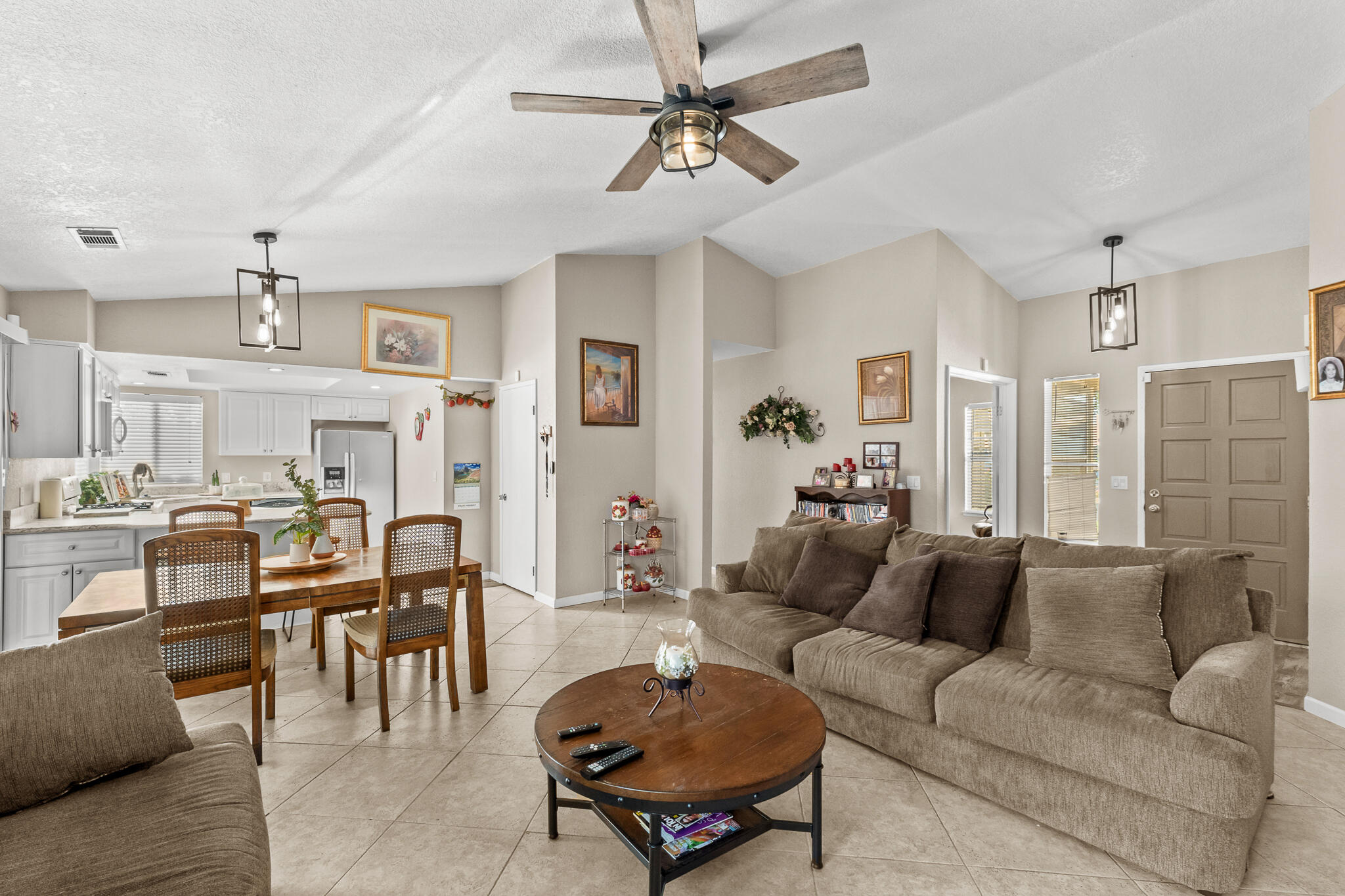 717 Sutter Ave, Porterville, CA 93257