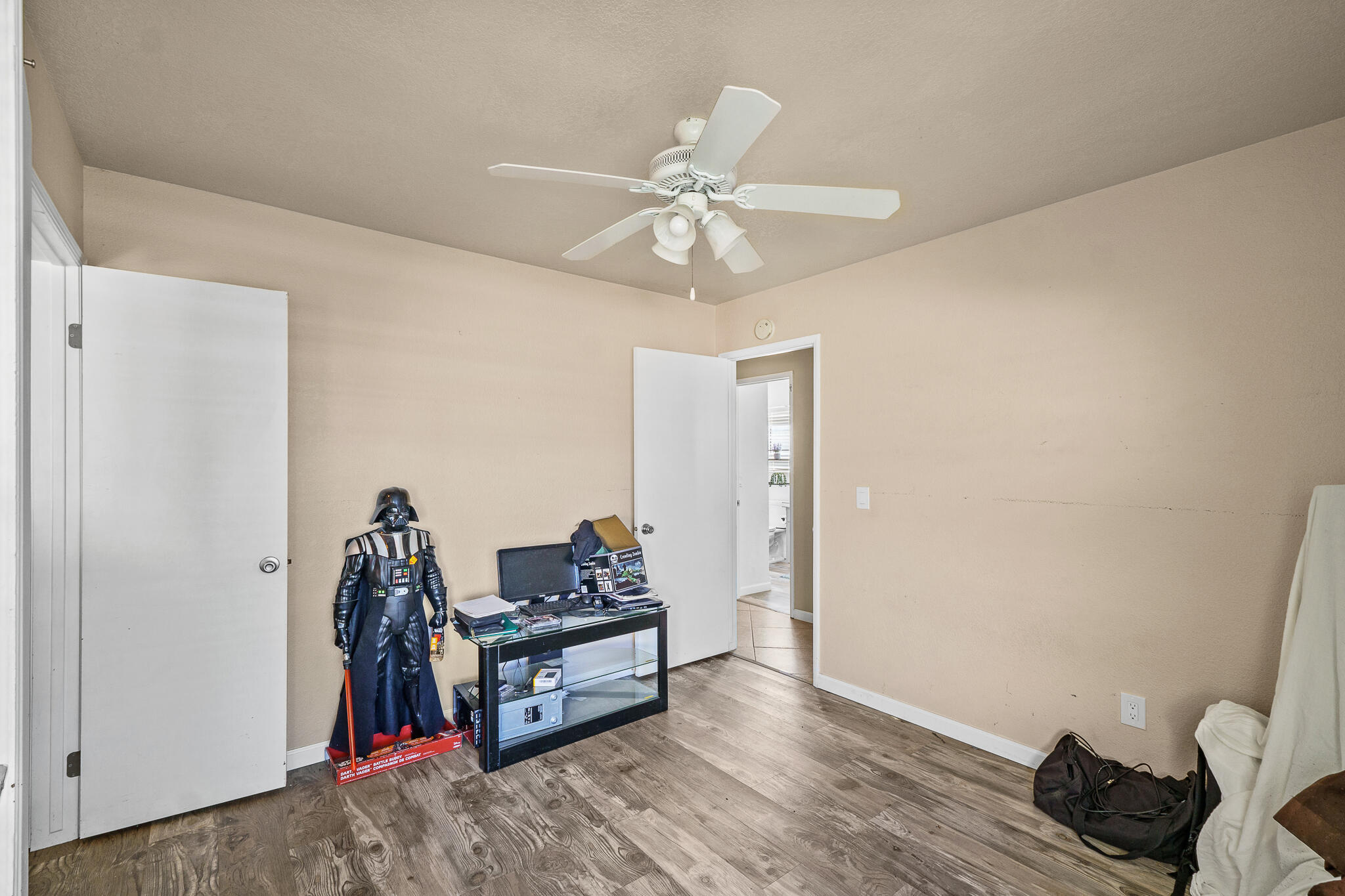 717 Sutter Ave, Porterville, CA 93257