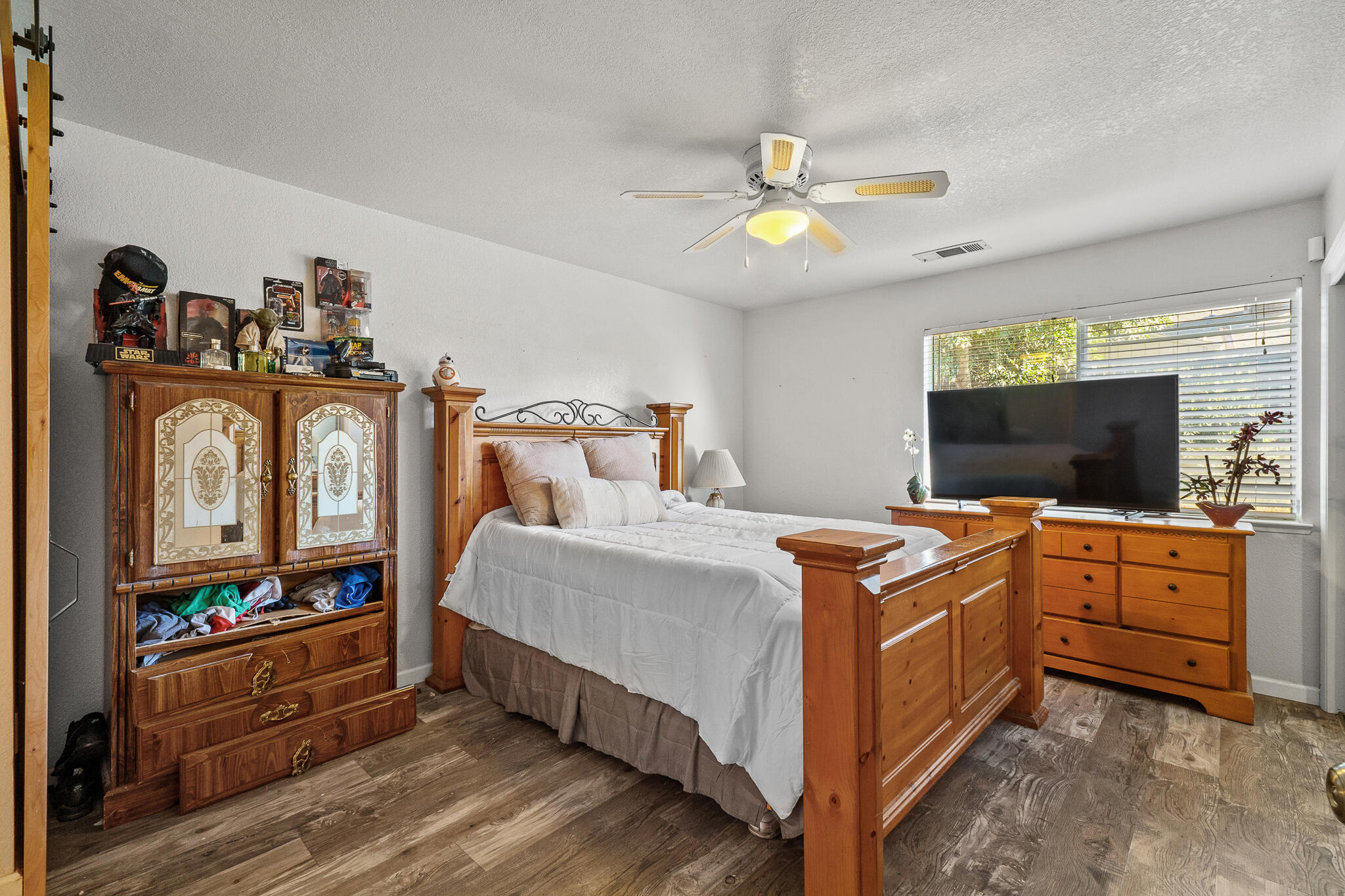 717 Sutter Ave, Porterville, CA 93257