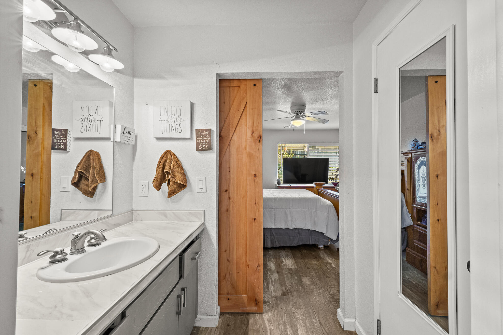 717 Sutter Ave, Porterville, CA 93257