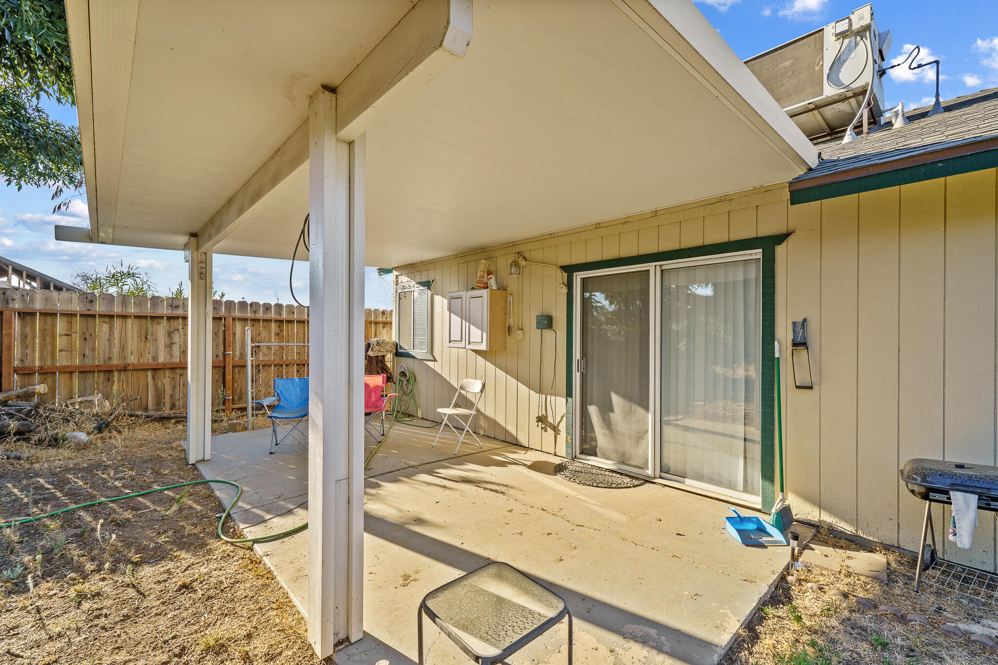 717 Sutter Ave, Porterville, CA 93257