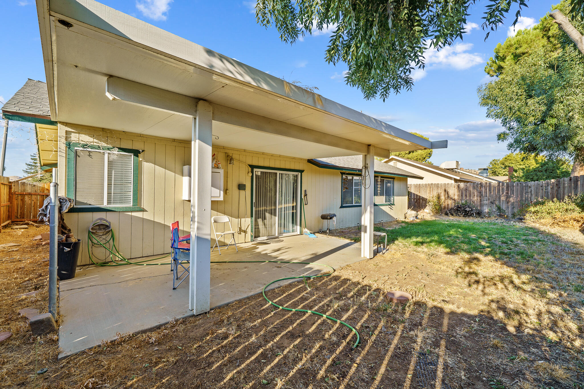 717 Sutter Ave, Porterville, CA 93257