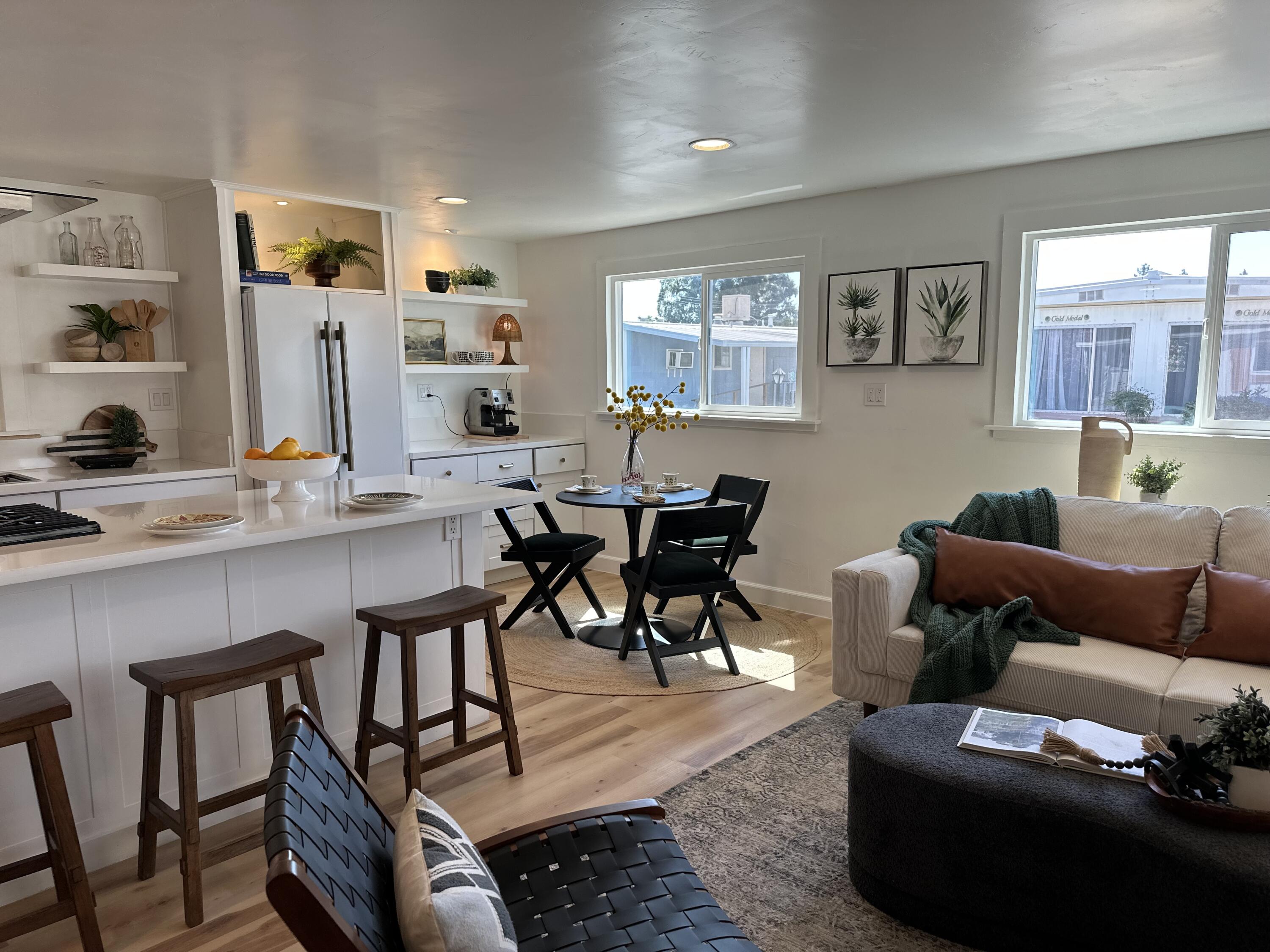 225 N Akers Rd #308, Visalia, CA 93291