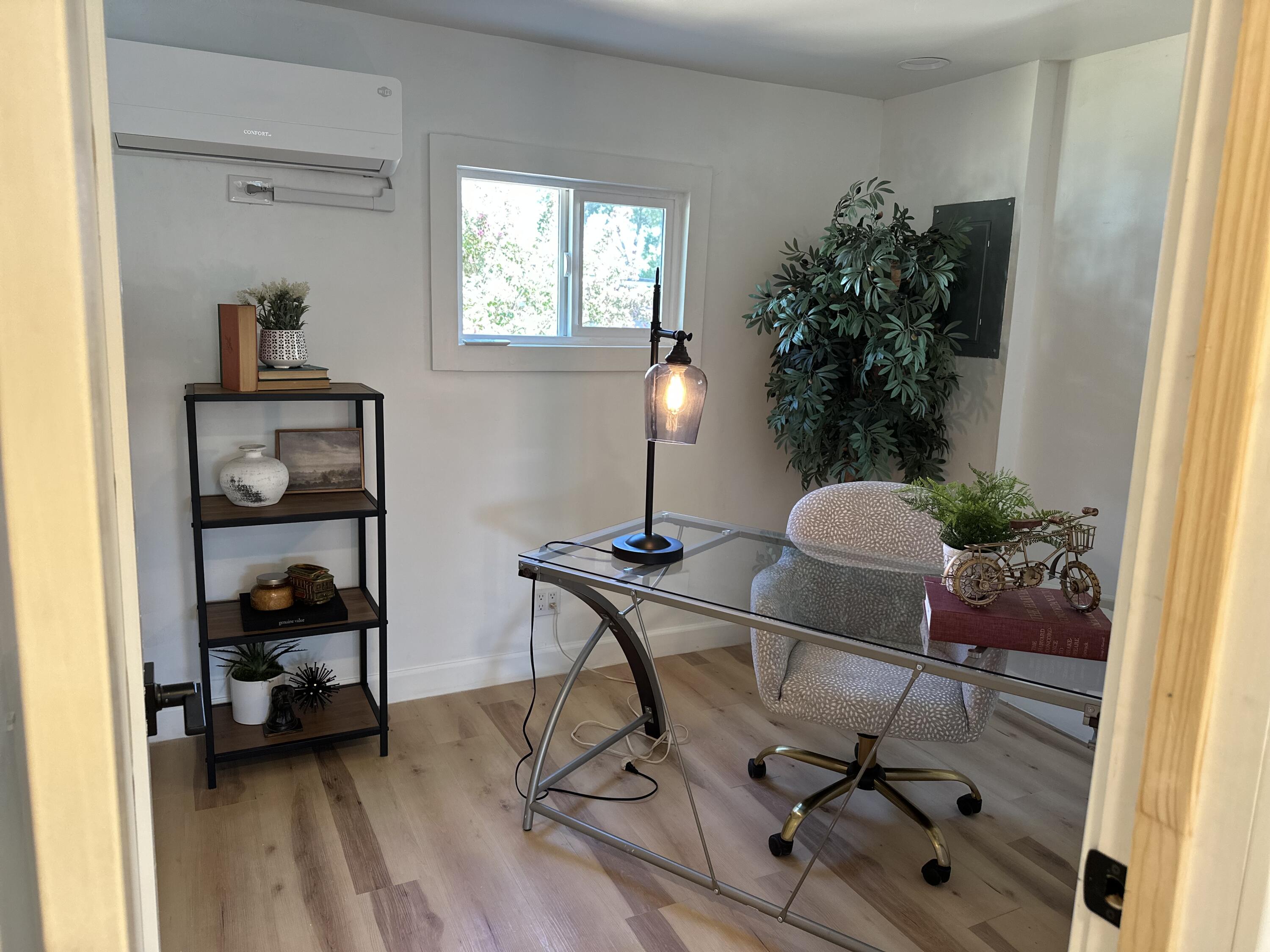 225 N Akers Rd #308, Visalia, CA 93291