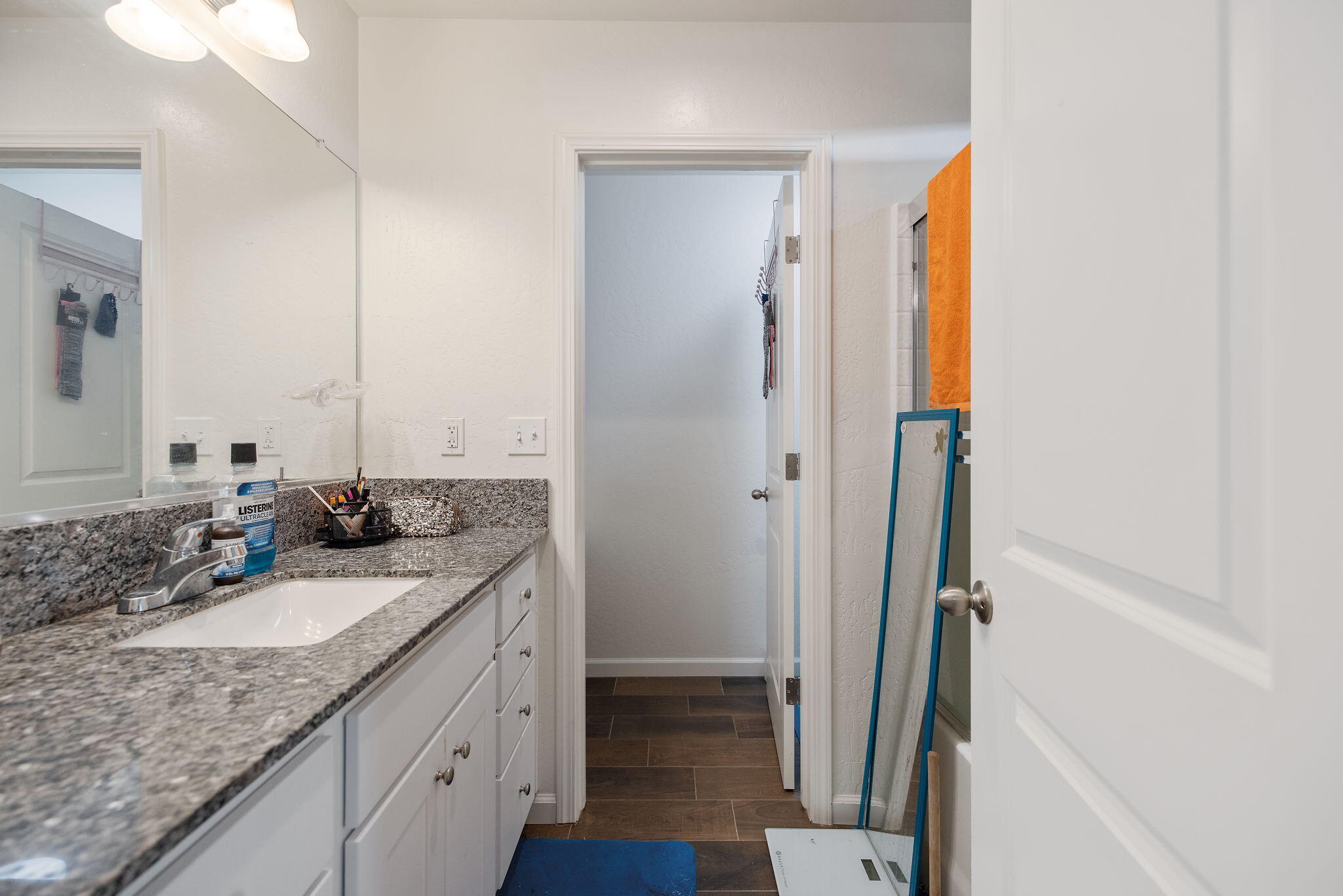 2435 Vintage Pl, Hanford, CA 93230