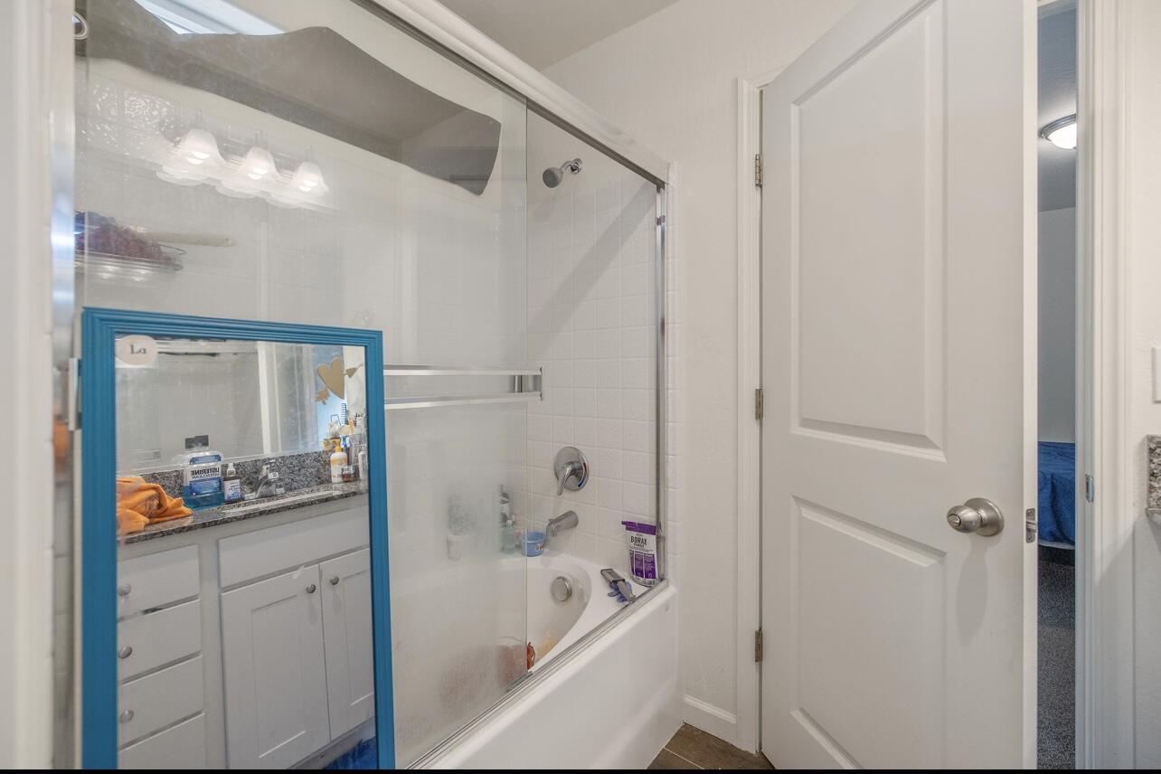 2435 Vintage Pl, Hanford, CA 93230