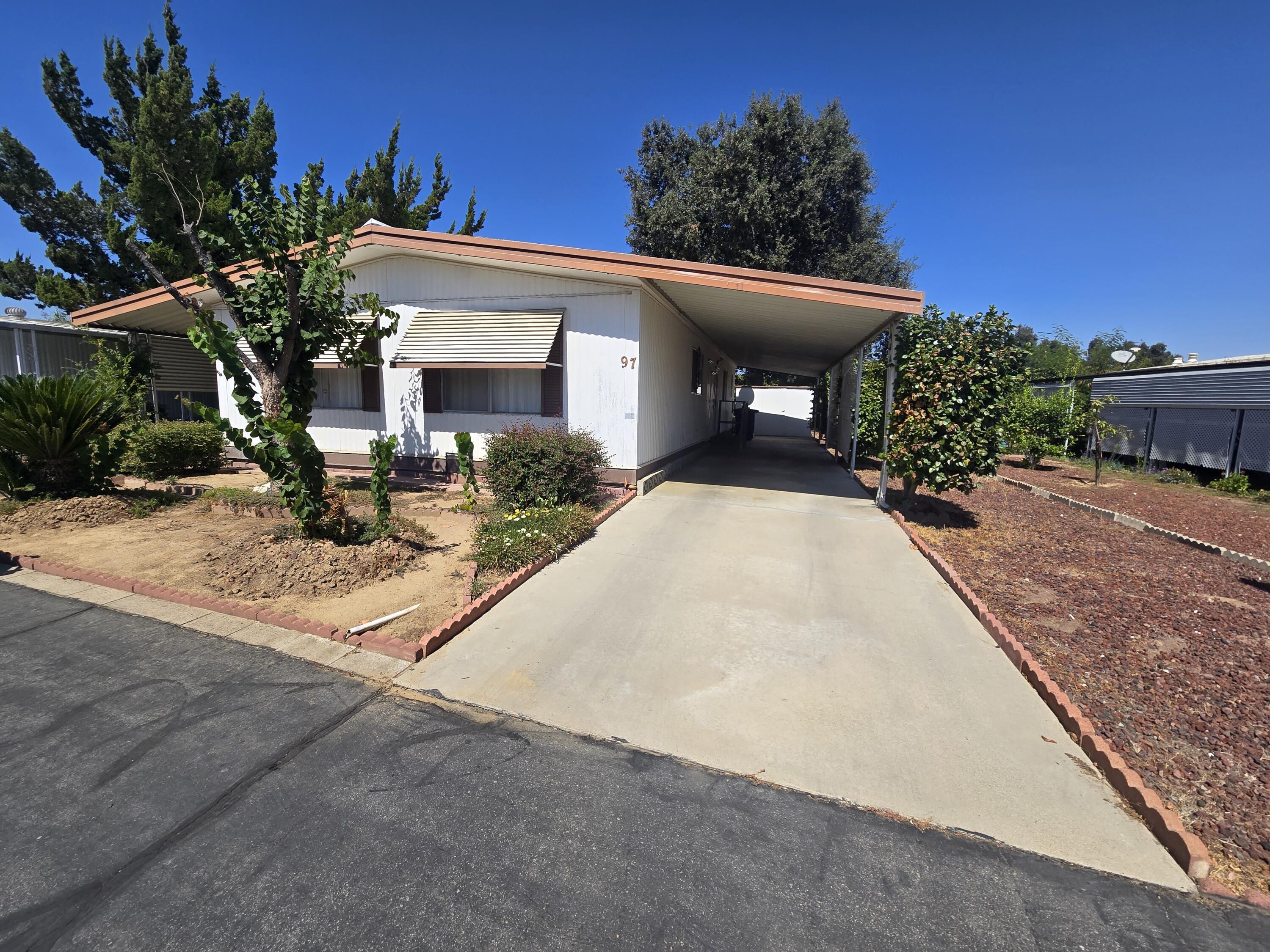 1300 W Olson Ave #97, Reedley, CA 93654