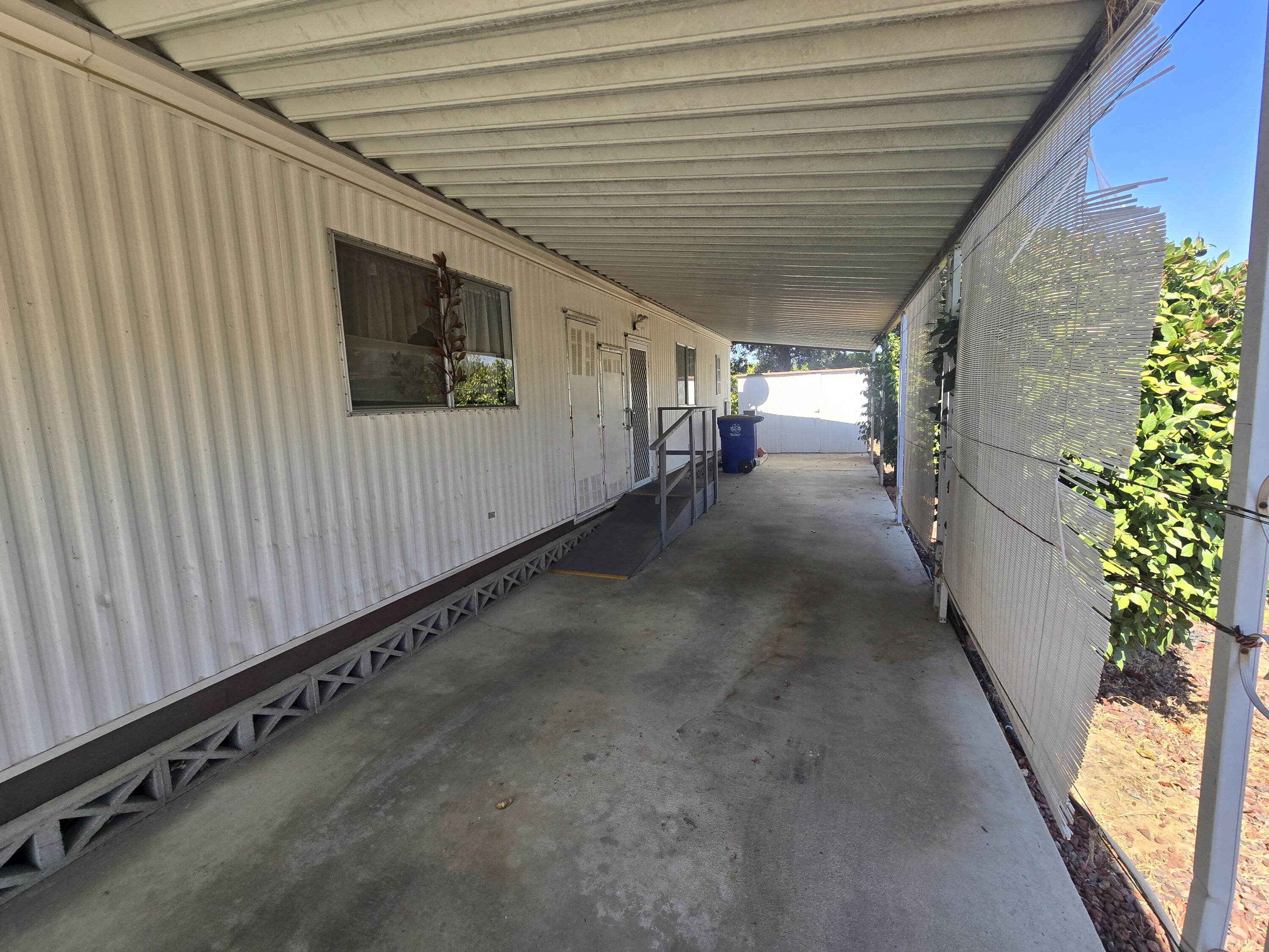 1300 W Olson Ave #97, Reedley, CA 93654