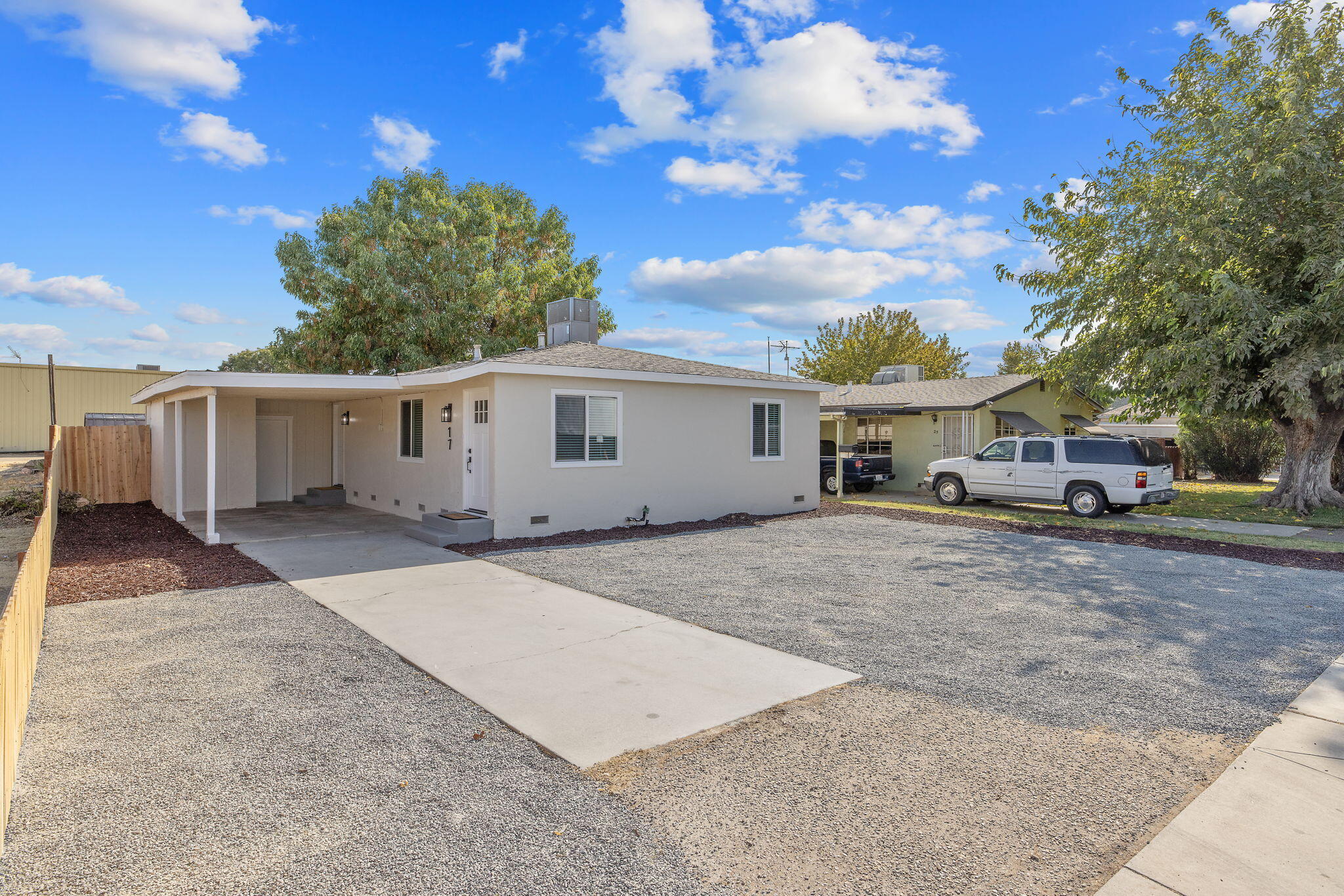 17 G St, Lemoore, CA 93245