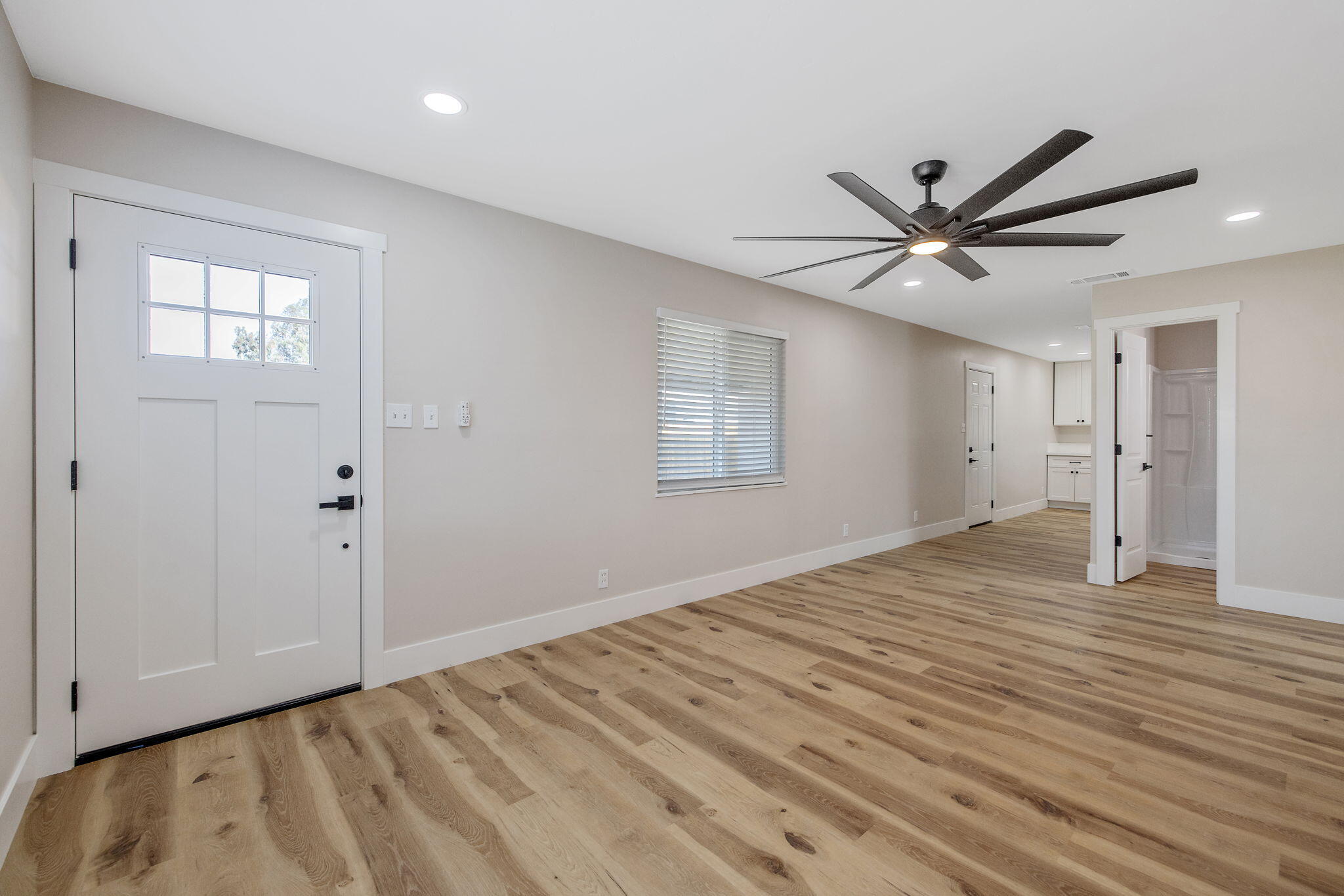 17 G St, Lemoore, CA 93245