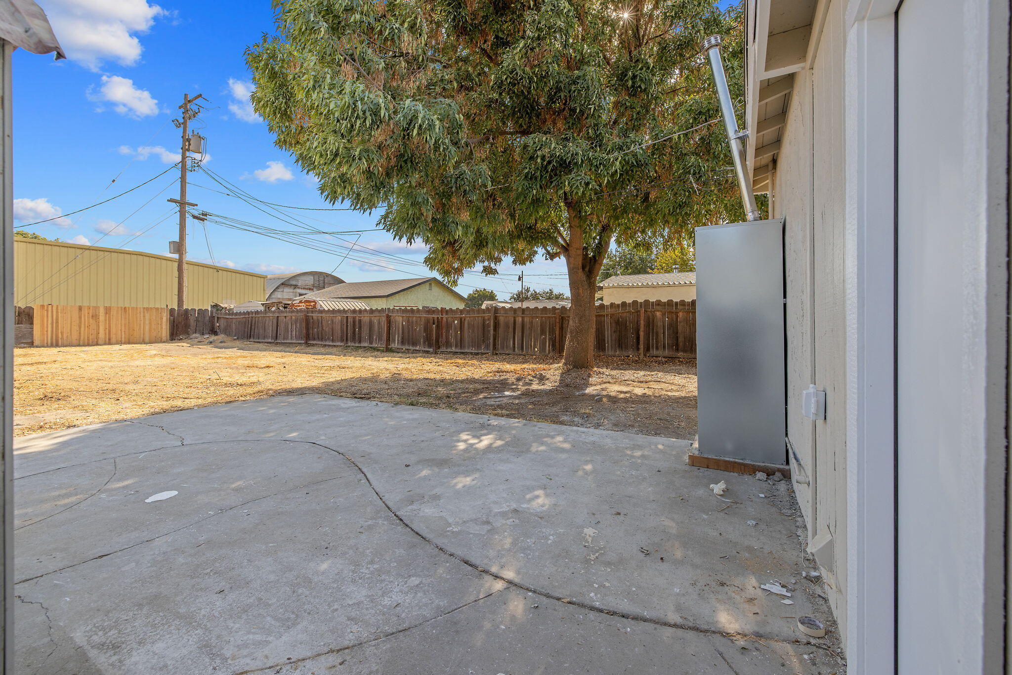 17 G St, Lemoore, CA 93245