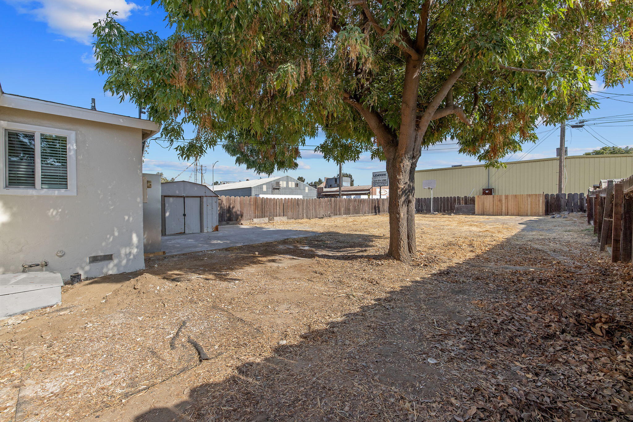 17 G St, Lemoore, CA 93245