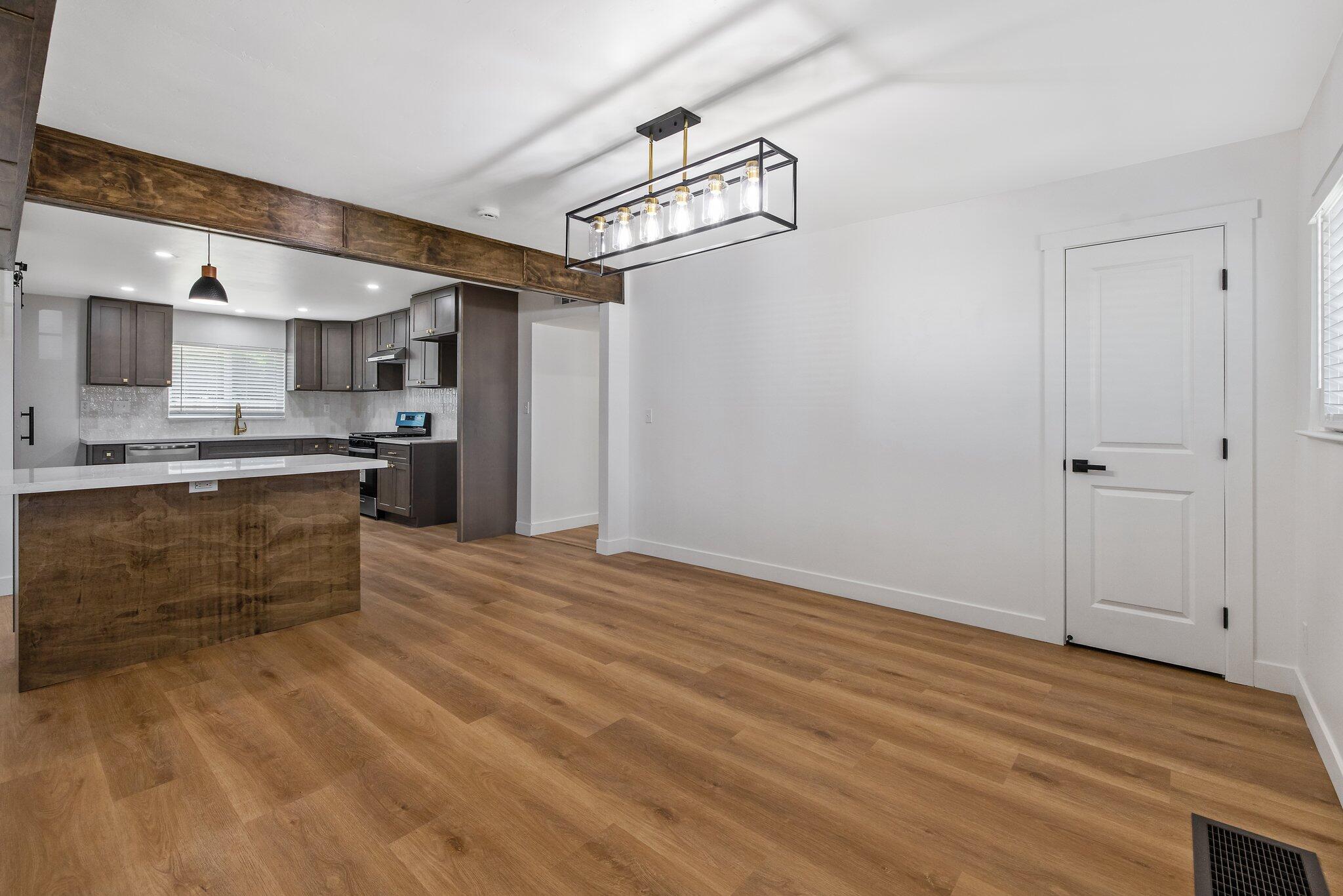 5075 N College Ave, Fresno, CA 93704