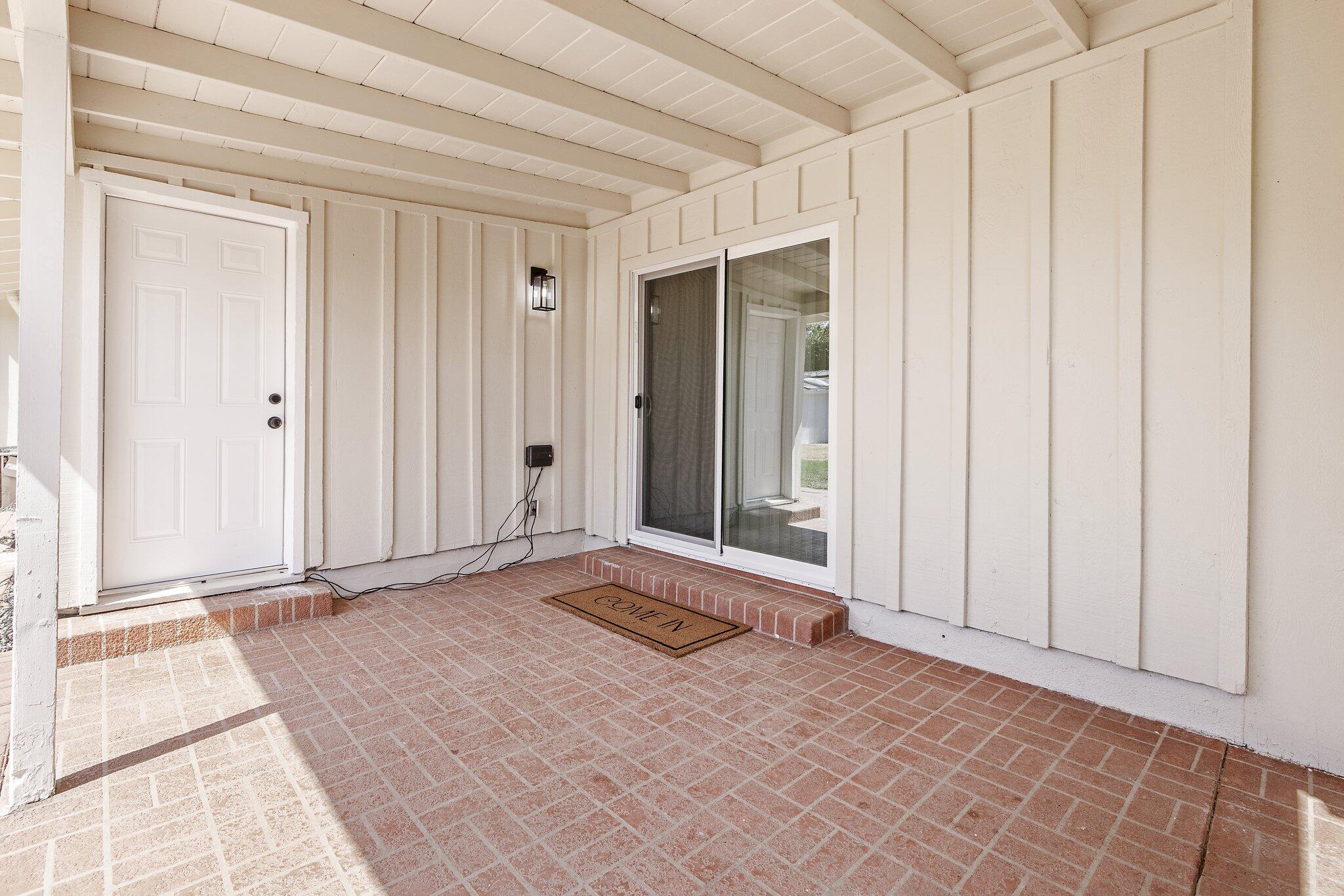 5075 N College Ave, Fresno, CA 93704