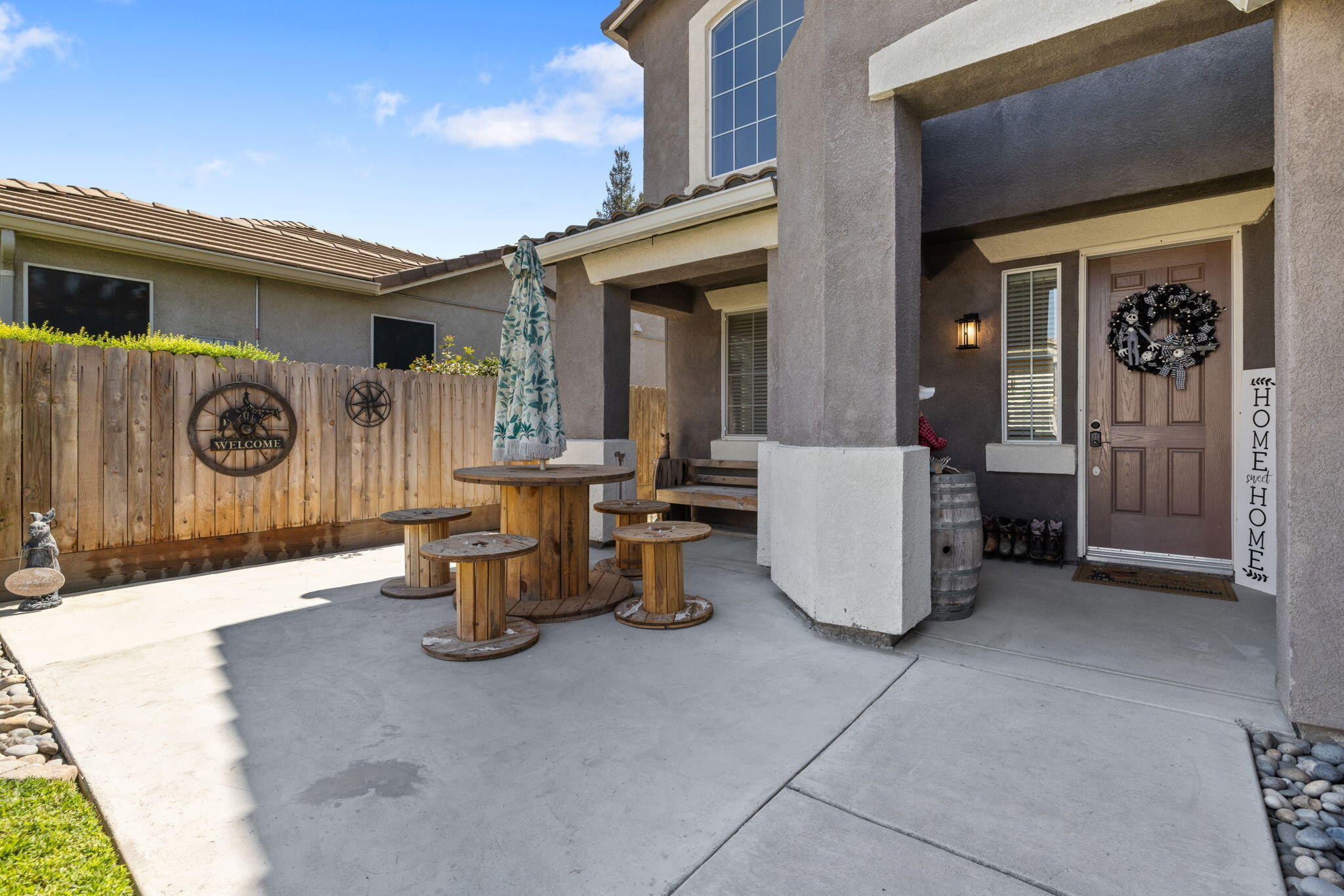 303 E Elkhorn Ave, Visalia, CA 93277