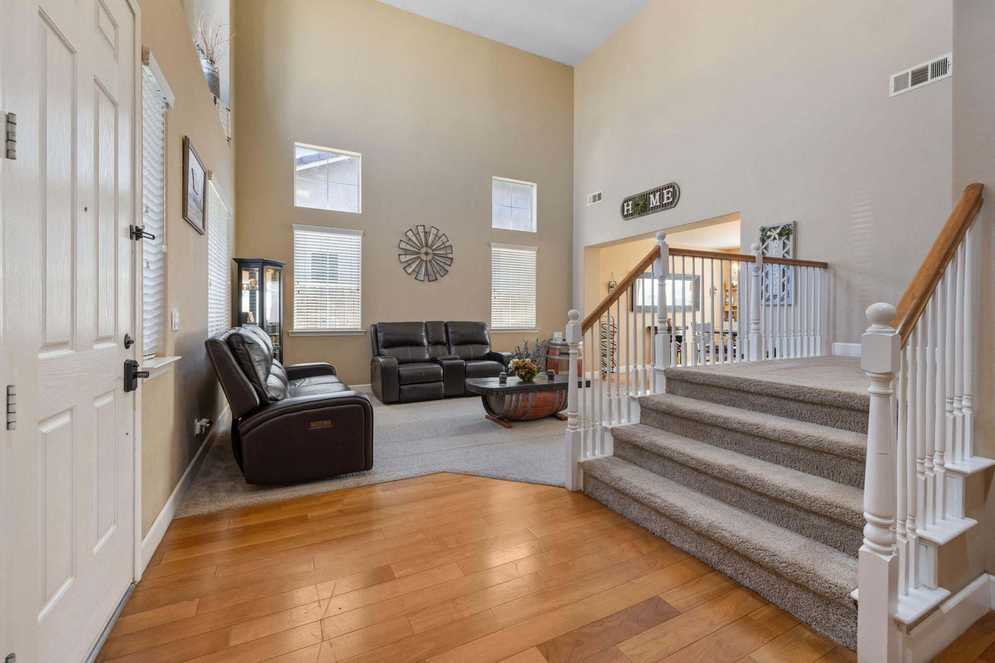 303 E Elkhorn Ave, Visalia, CA 93277