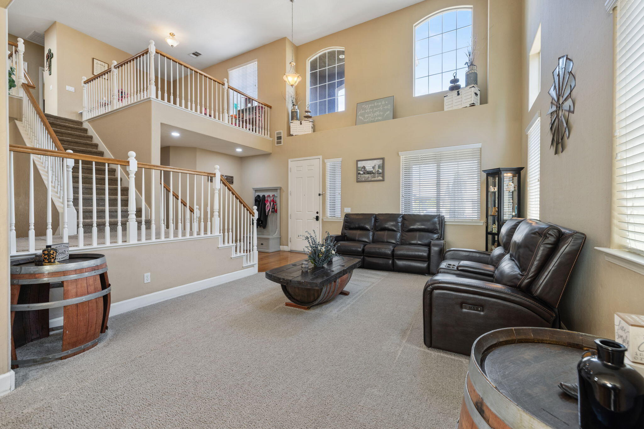 303 E Elkhorn Ave, Visalia, CA 93277